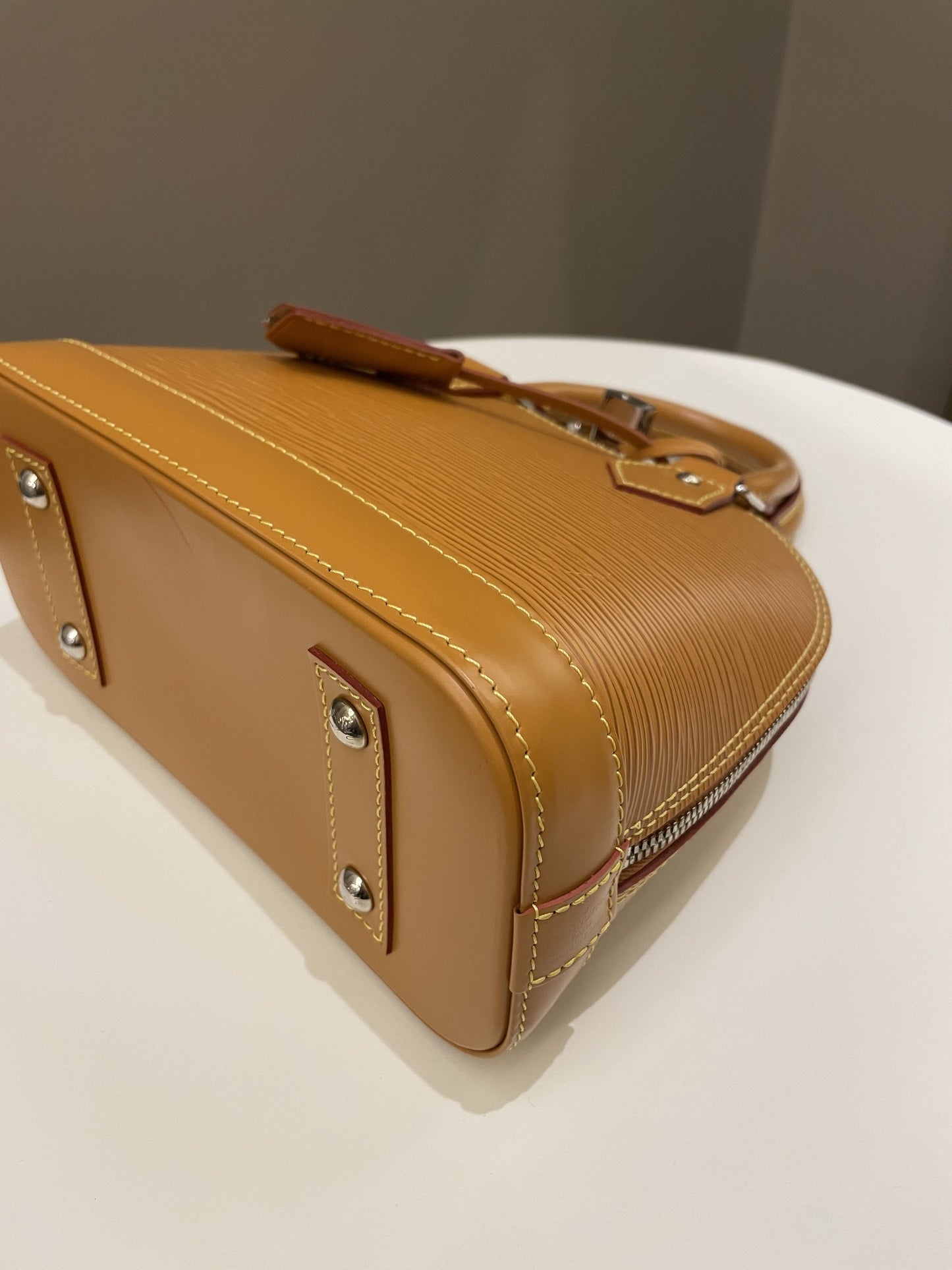 Louis Vuitton Alma BB Gold Miel Epi