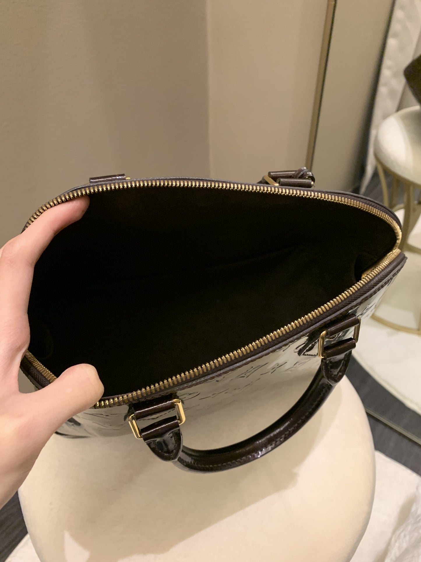 Louis Vuitton Alma Amarante Vernice