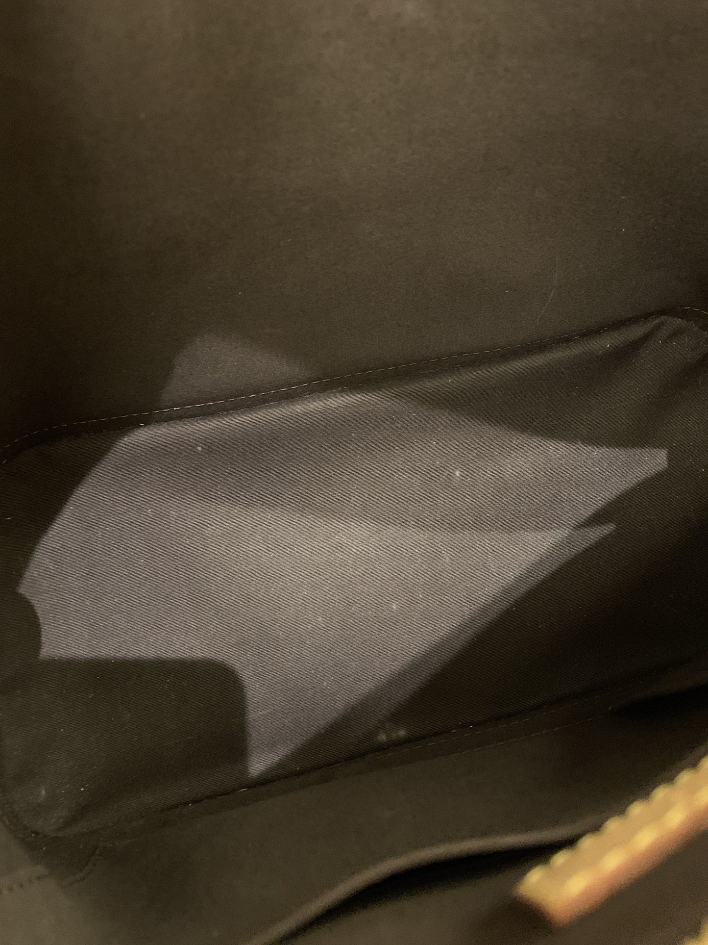 Louis Vuitton Alma Amarante Vernice