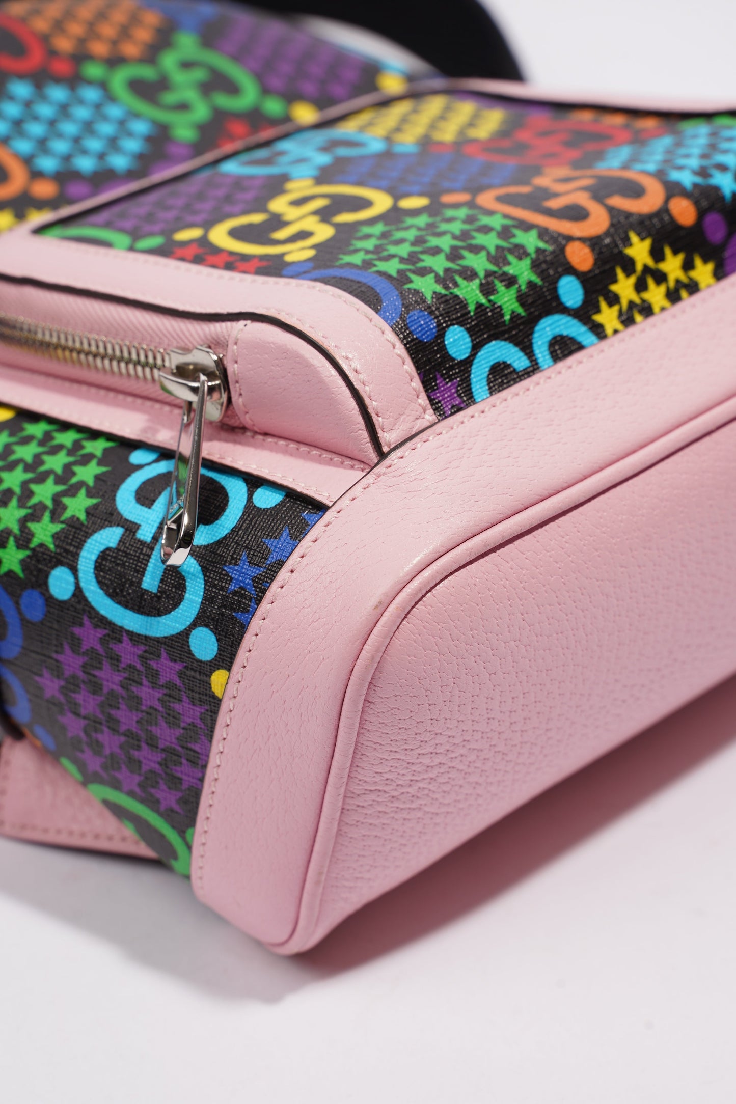 Gucci GG Supreme Psychedelic Backpack Black / Pink / Blue Small