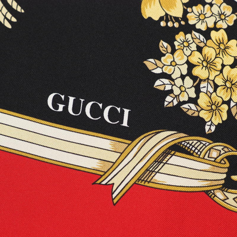 GUCCI setup 550968/545289 silk Black / red 40