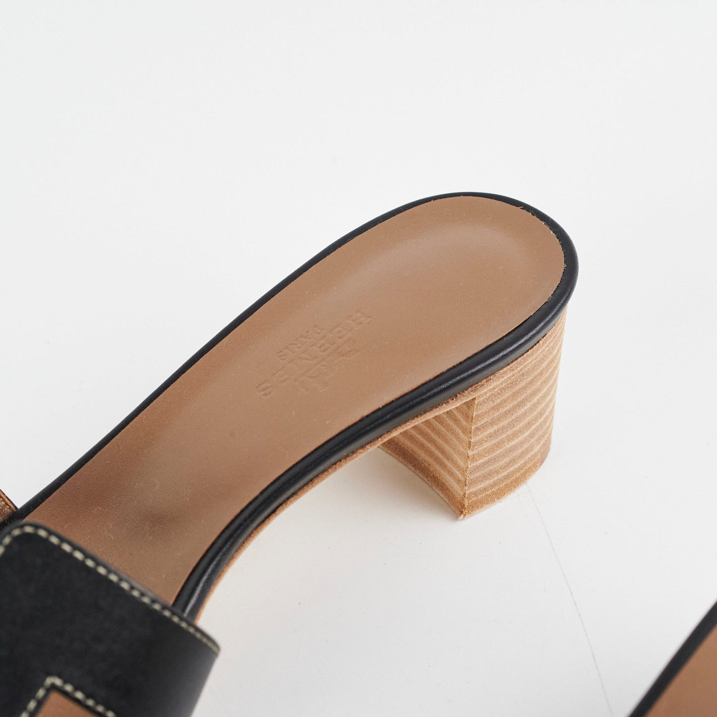 Hermes Oasis Noir Sandals Size 39