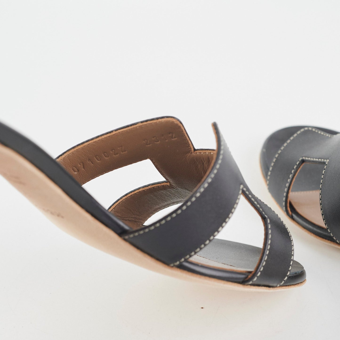 Hermes Oasis Noir Sandals Size 39
