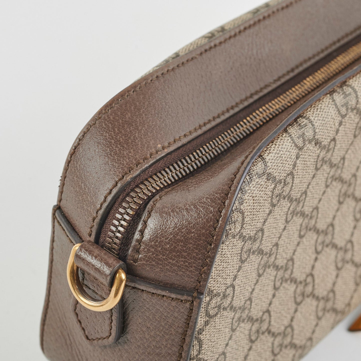Gucci Neo GG Supreme Messenger Bag