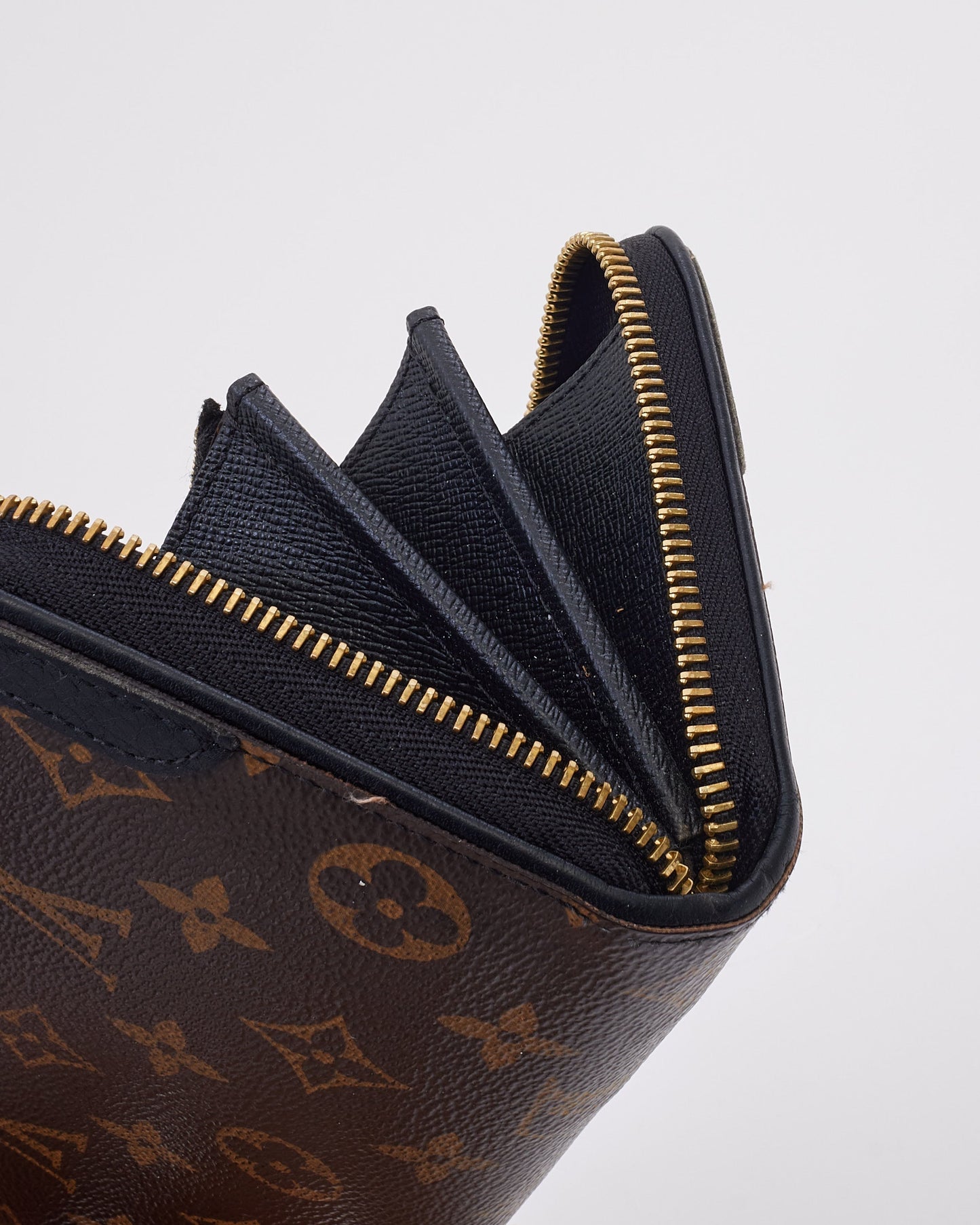 Louis Vuitton Black Monogram Canvas Retiro Zippy Wallet
