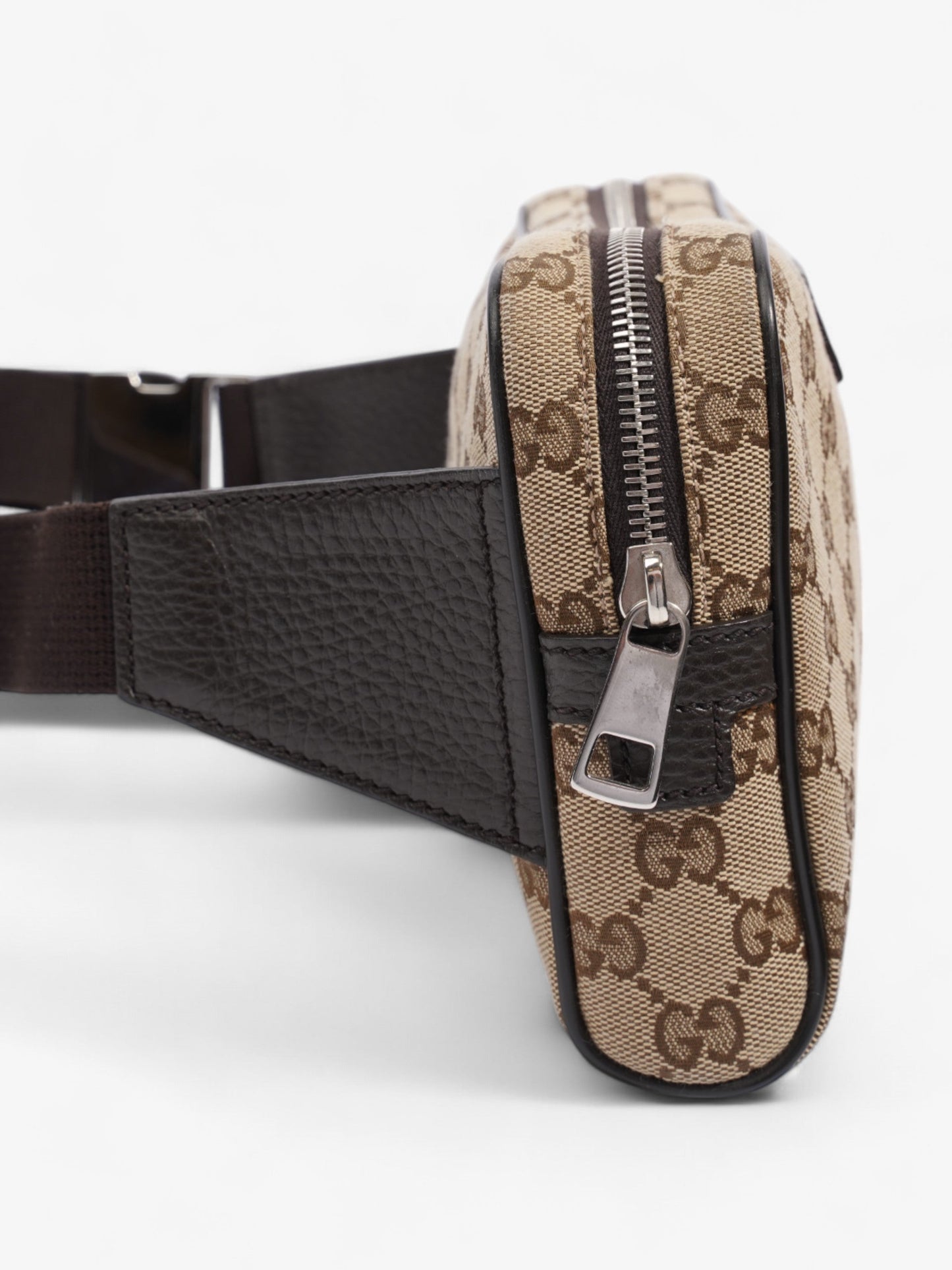 Gucci GG Waist Bag GG Supreme / Brown Canvas