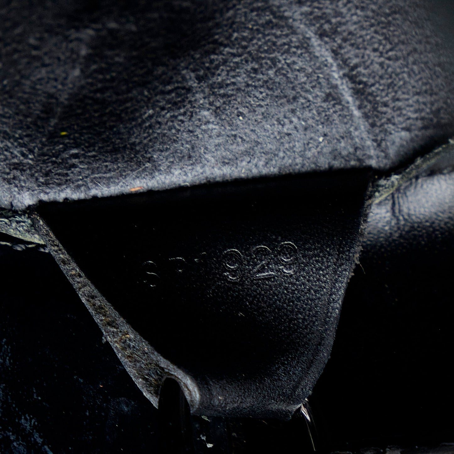 LOUIS VUITTON Epi Sac Verseau Shoulder Bag