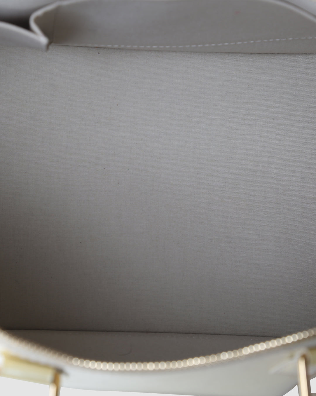 LOUIS VUITTON Cream Monogram Vernis Alma GM Bag