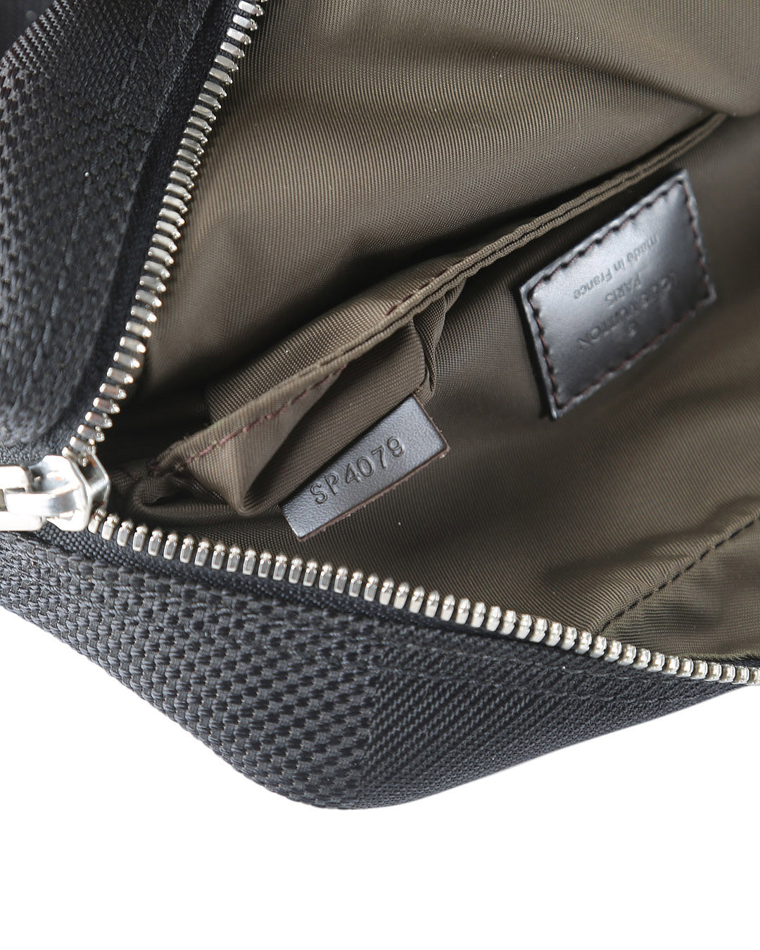 LOUIS VUITTON Black Damier Geant Canvas Citadin Messenger Bag