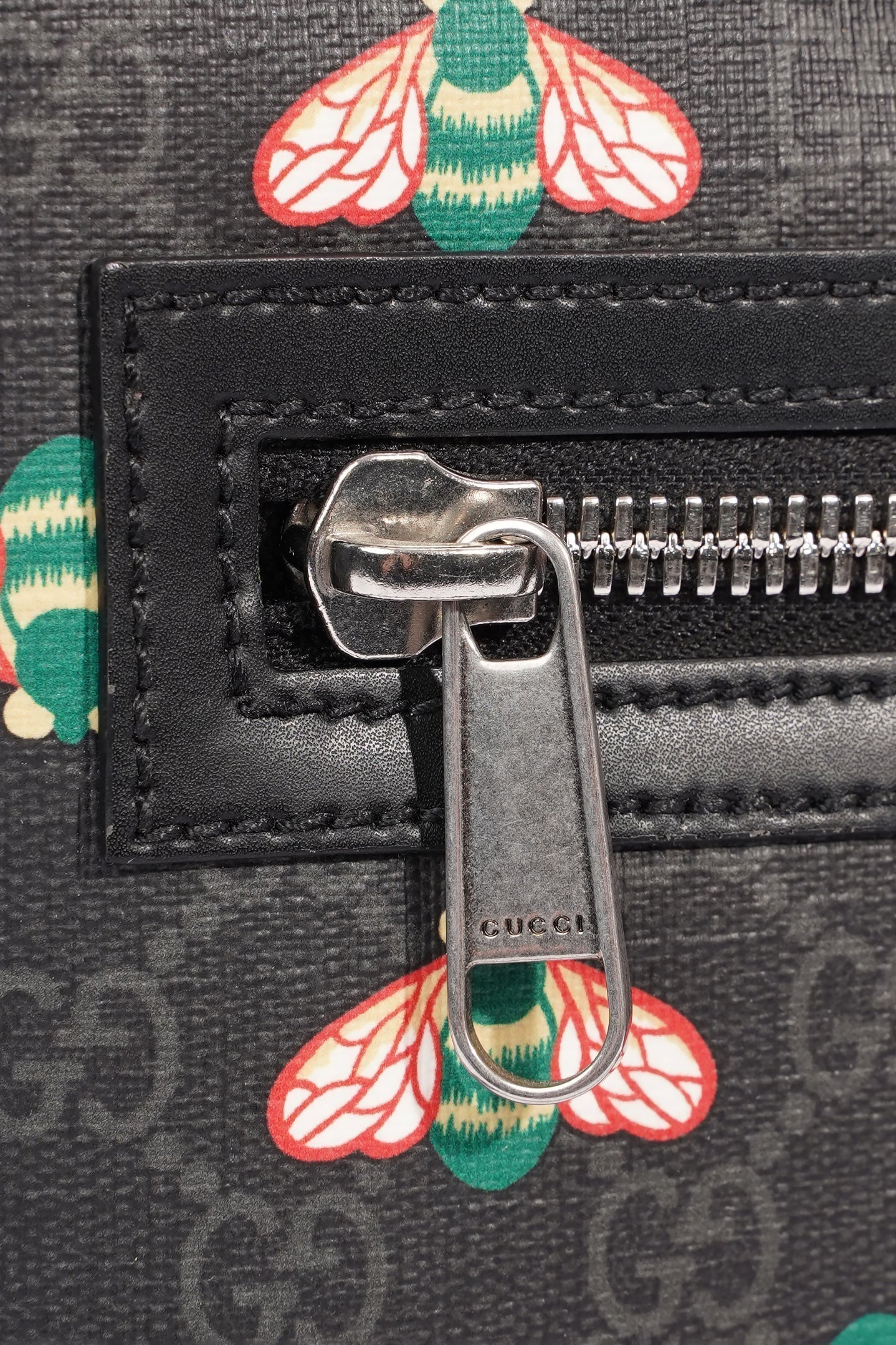 Gucci Bestiary Messenger Bag Black / Red / Blue Canvas OS