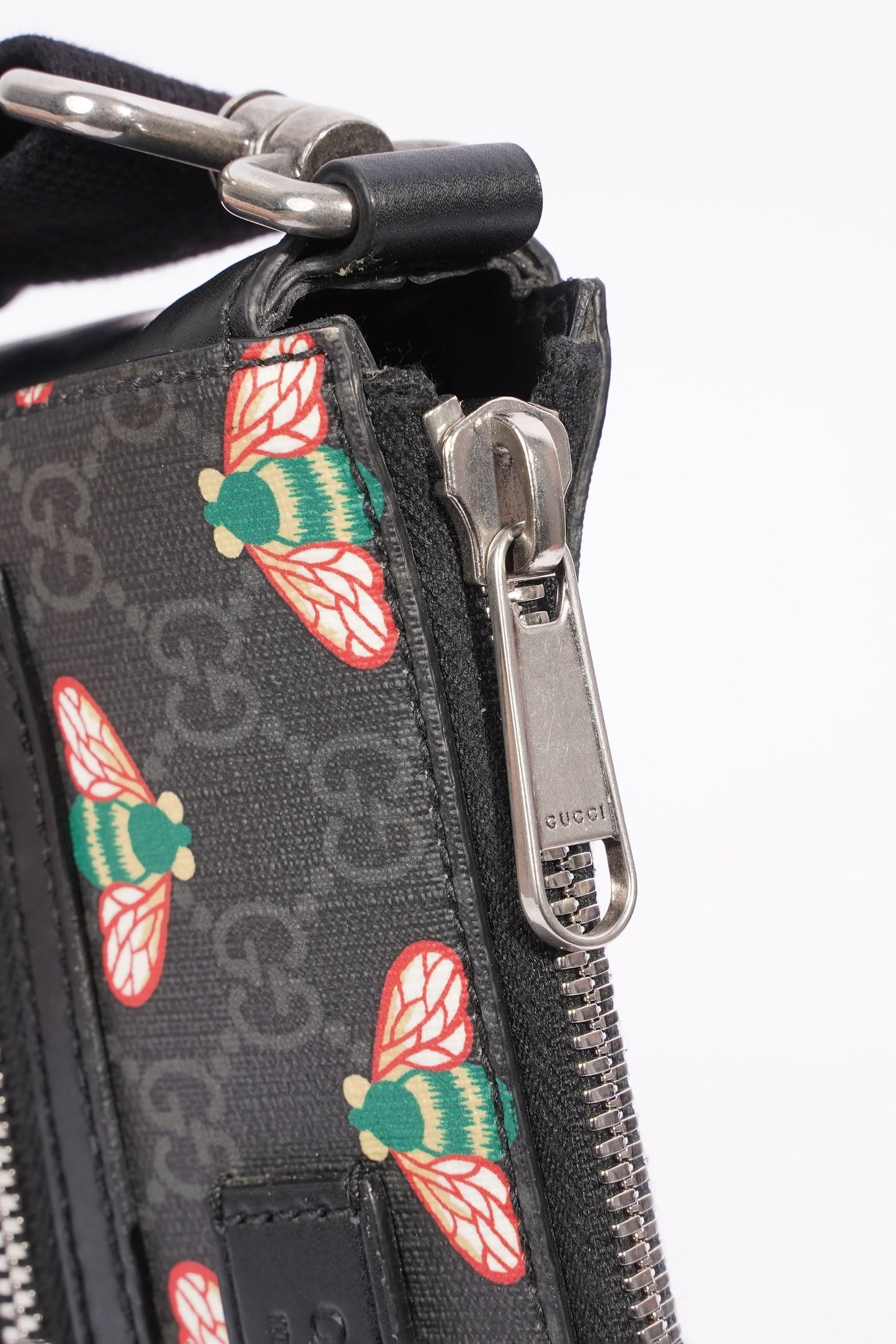 Gucci Bestiary Messenger Bag Black / Red / Blue Canvas OS