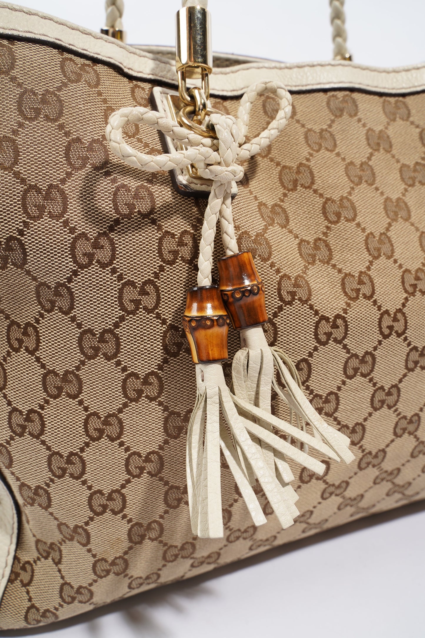 Gucci Fringe Tote Bag Supreme / Cream Canvas