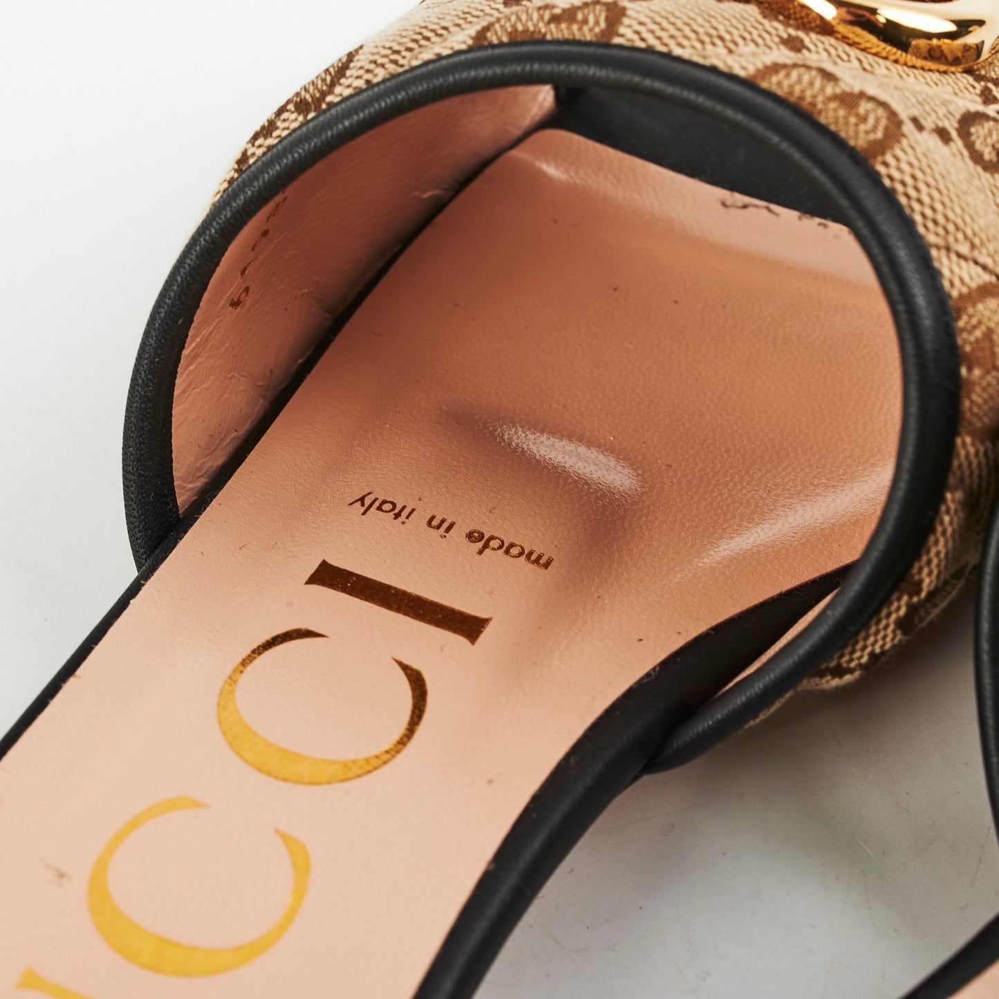 Gucci GG Supreme Slides Size 38.5