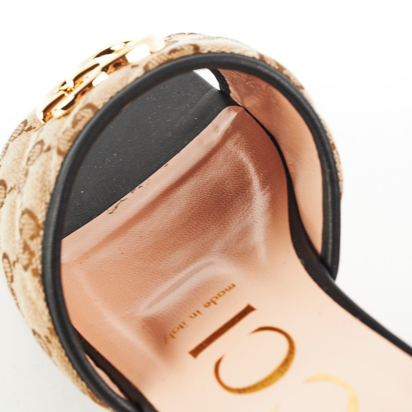 Gucci GG Supreme Slides Size 38.5