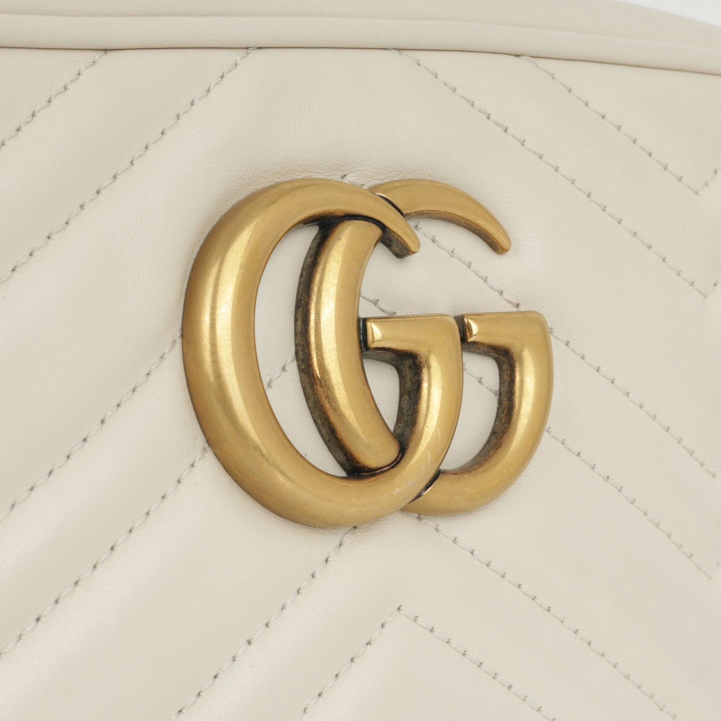 Gucci - GG Marmont Shoulder Bag - White Smooth Calfskin GHW -
