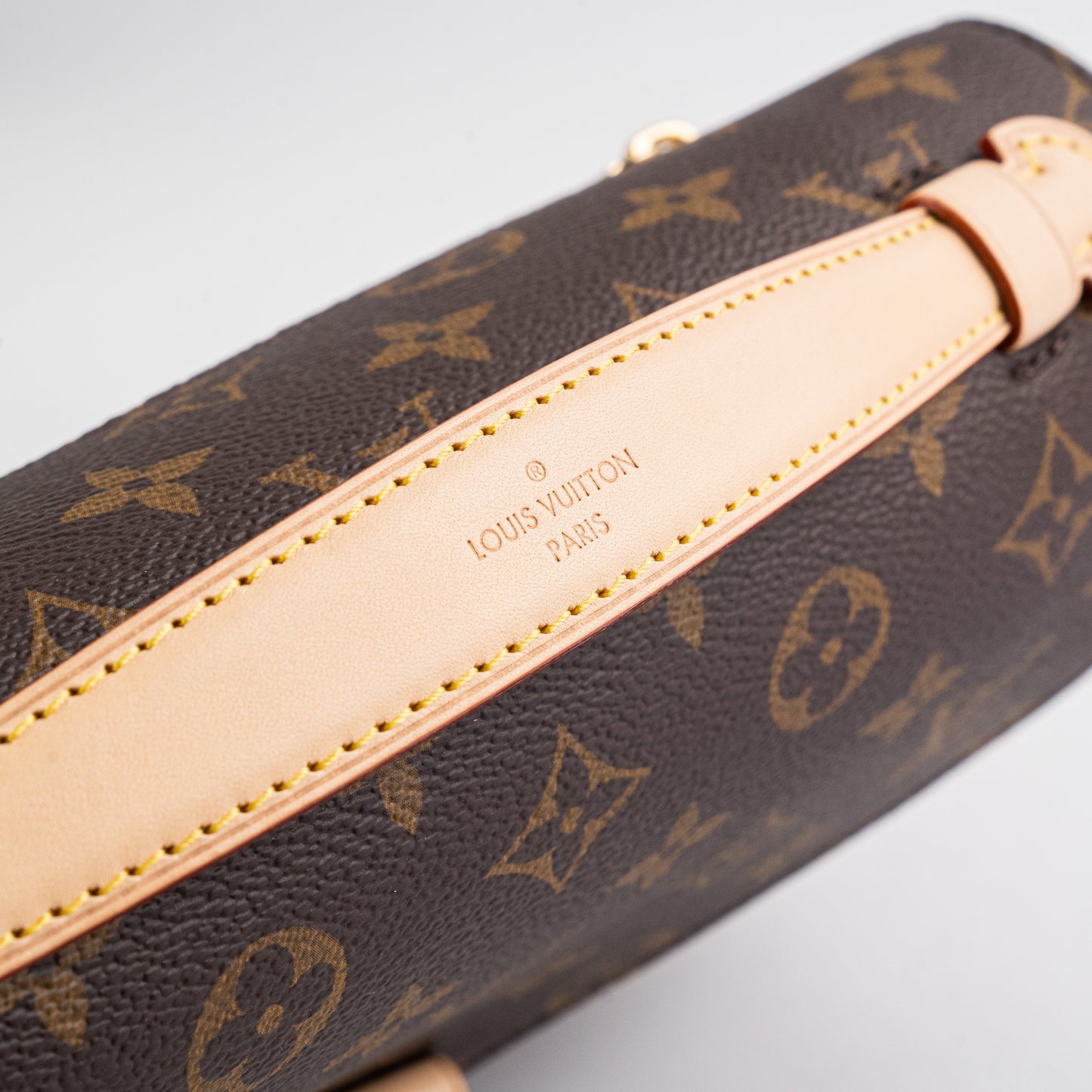 ITEM 12 - Louis Vuitton Pochette Metis Monogram