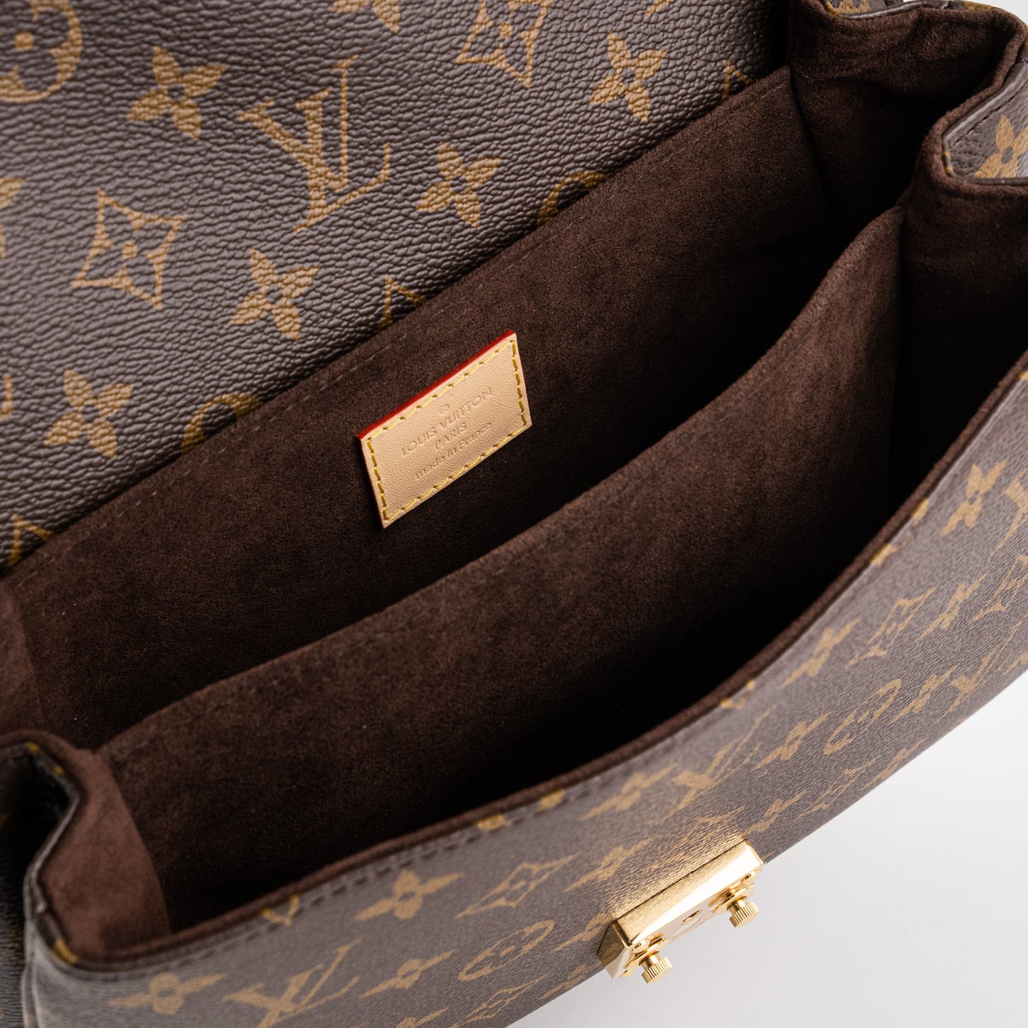 ITEM 12 - Louis Vuitton Pochette Metis Monogram