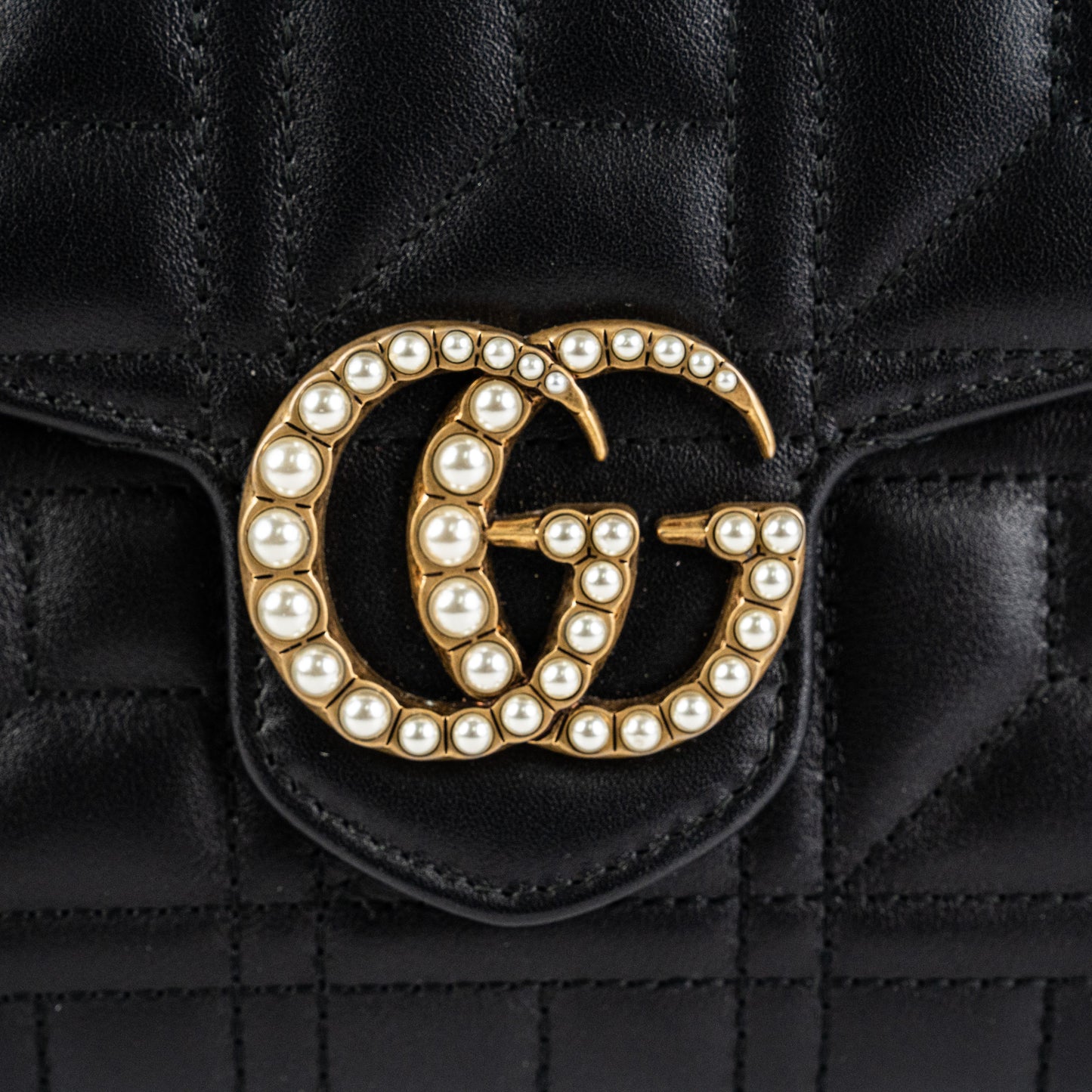 Gucci Pearl GG Black Wallet On Chain WOC