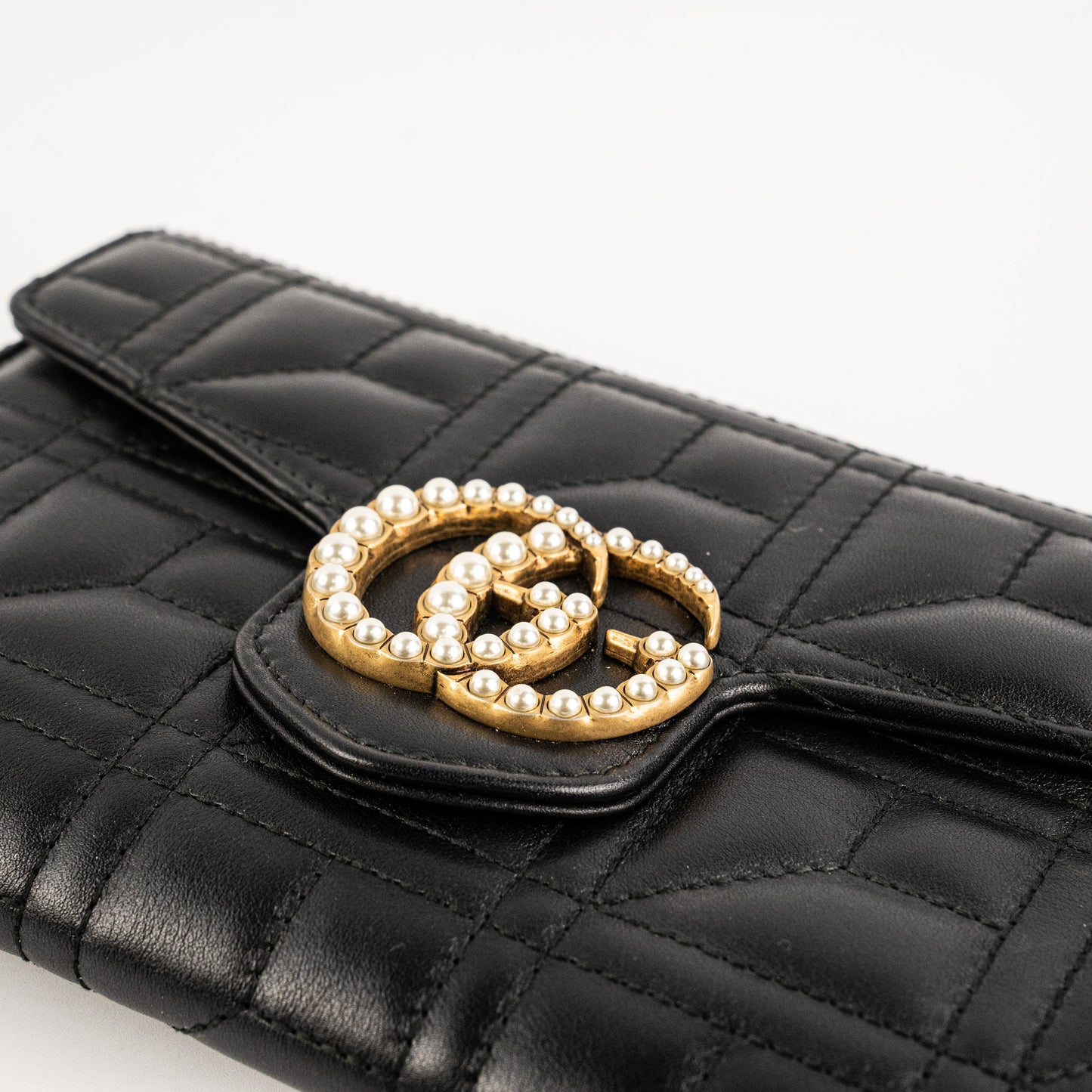 Gucci Pearl GG Black Wallet On Chain WOC