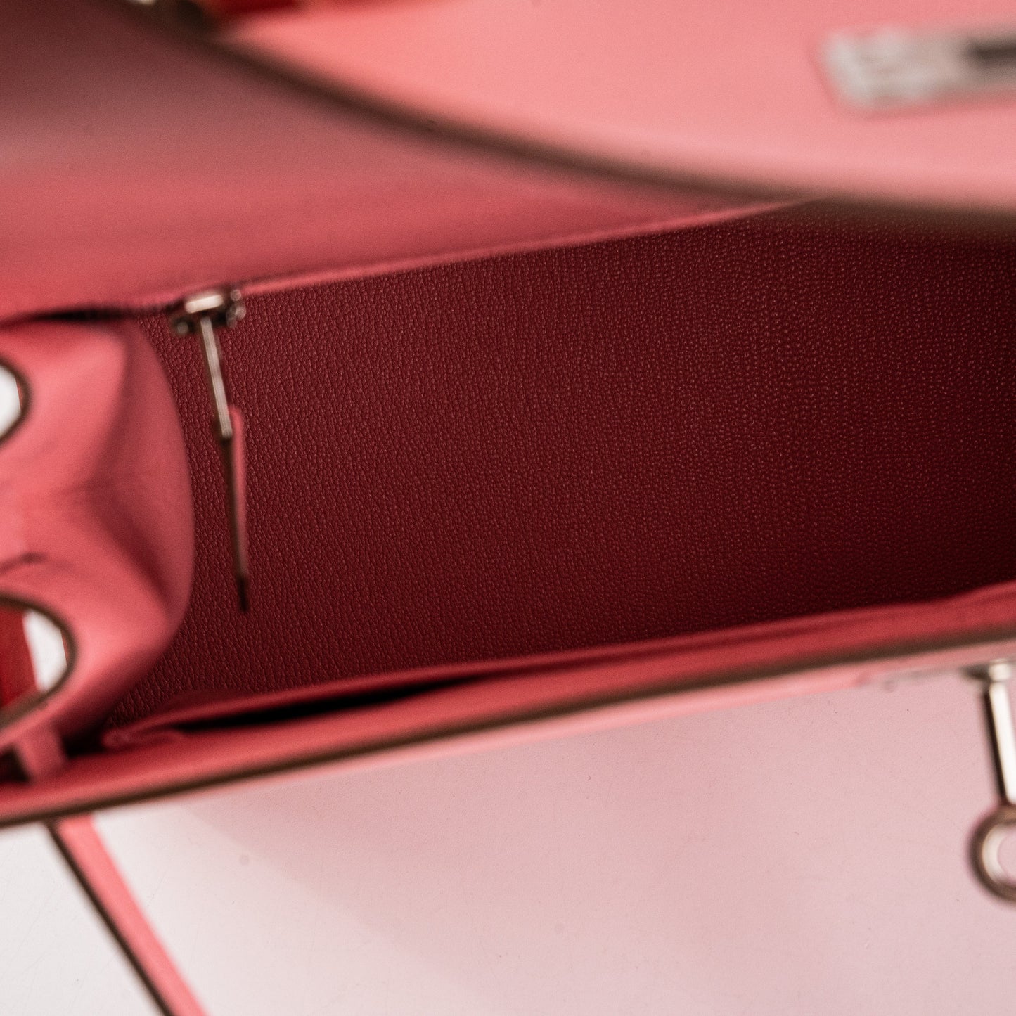 Hermes Kelly 28 Rose Confetti Epsom - Stamp Y 2020