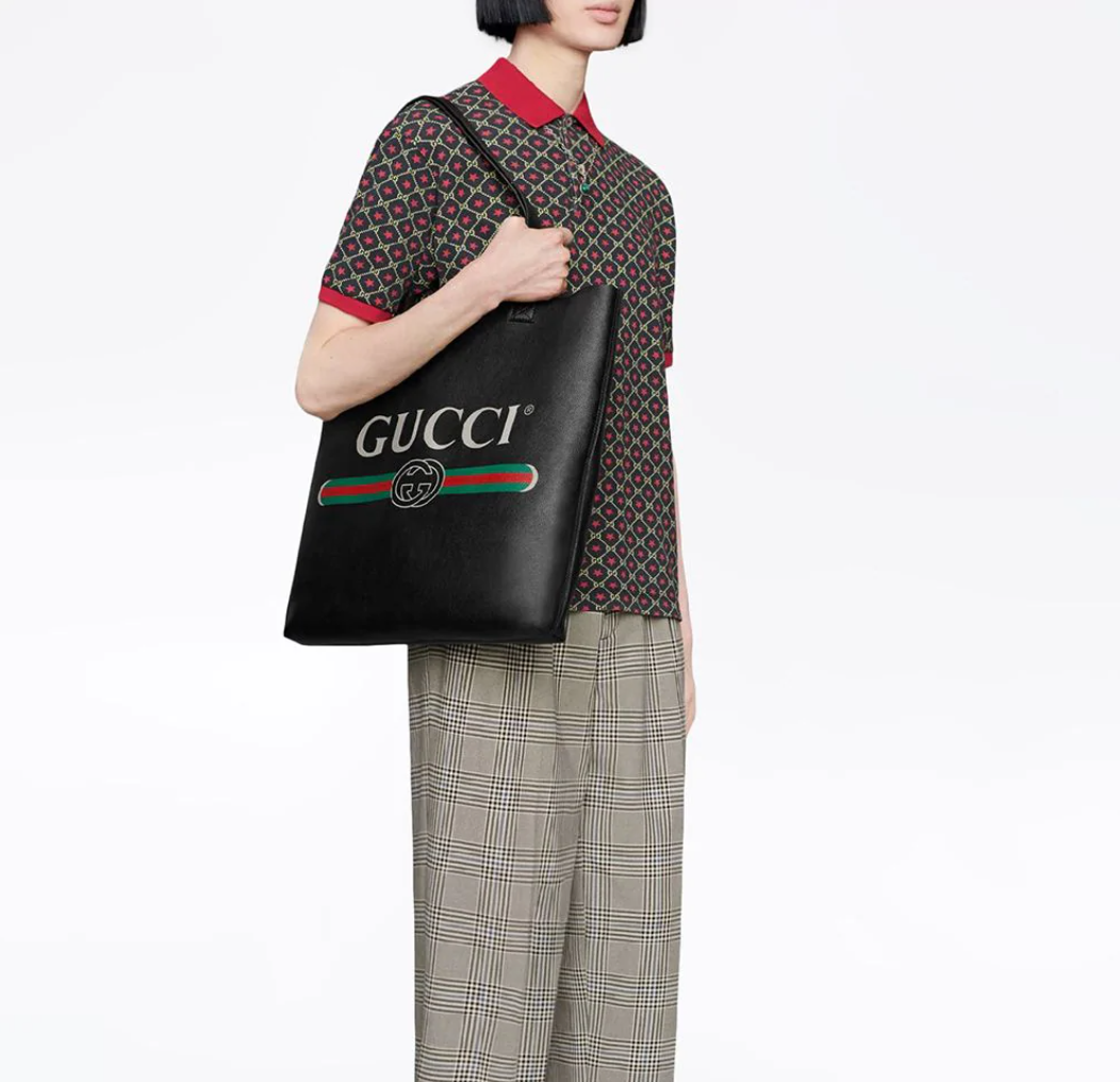 Gucci Logo Print Leather Tote Bag in Black