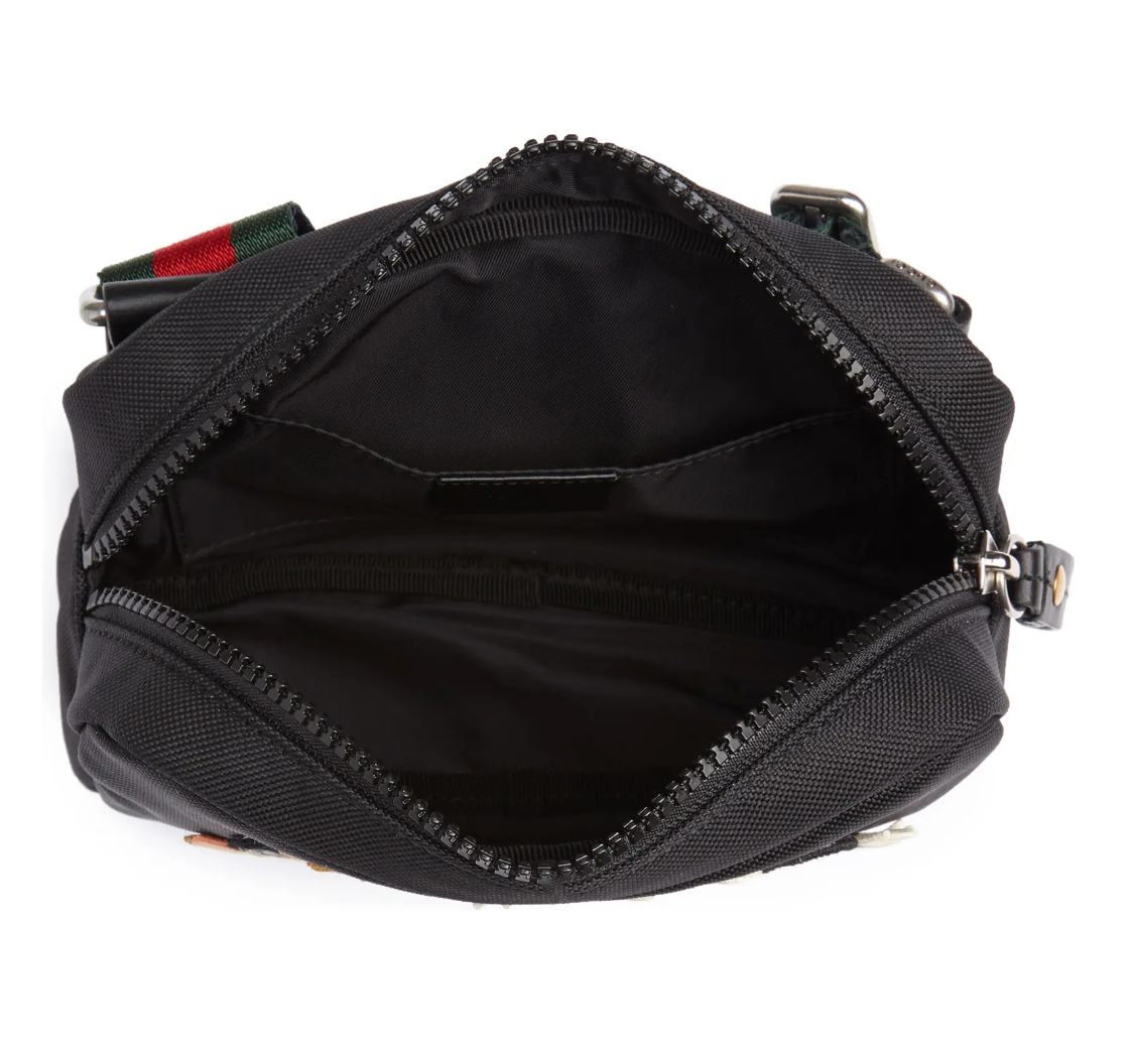 Gucci Embroidered Tiger Messenger Bag in Black