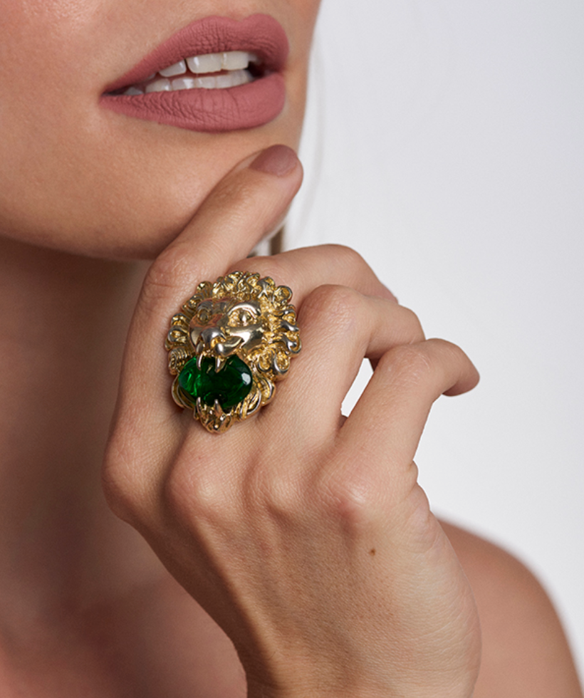 Gucci Lion Head Ring with Green Swarovski Crystal in Gold