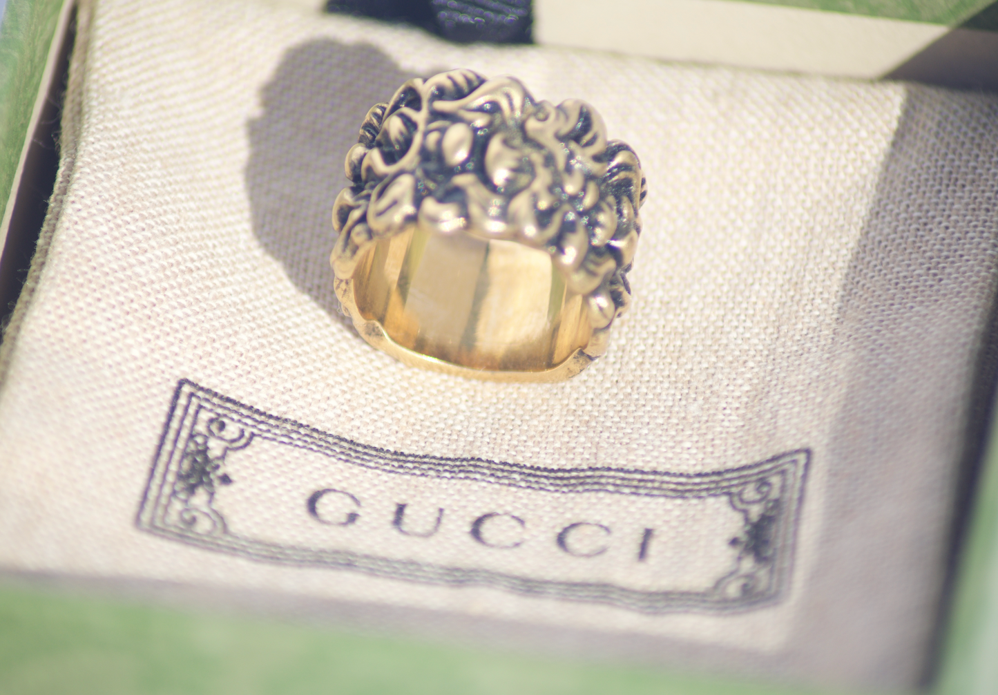 Gucci Lionhead Mane Ring in Antique Gold