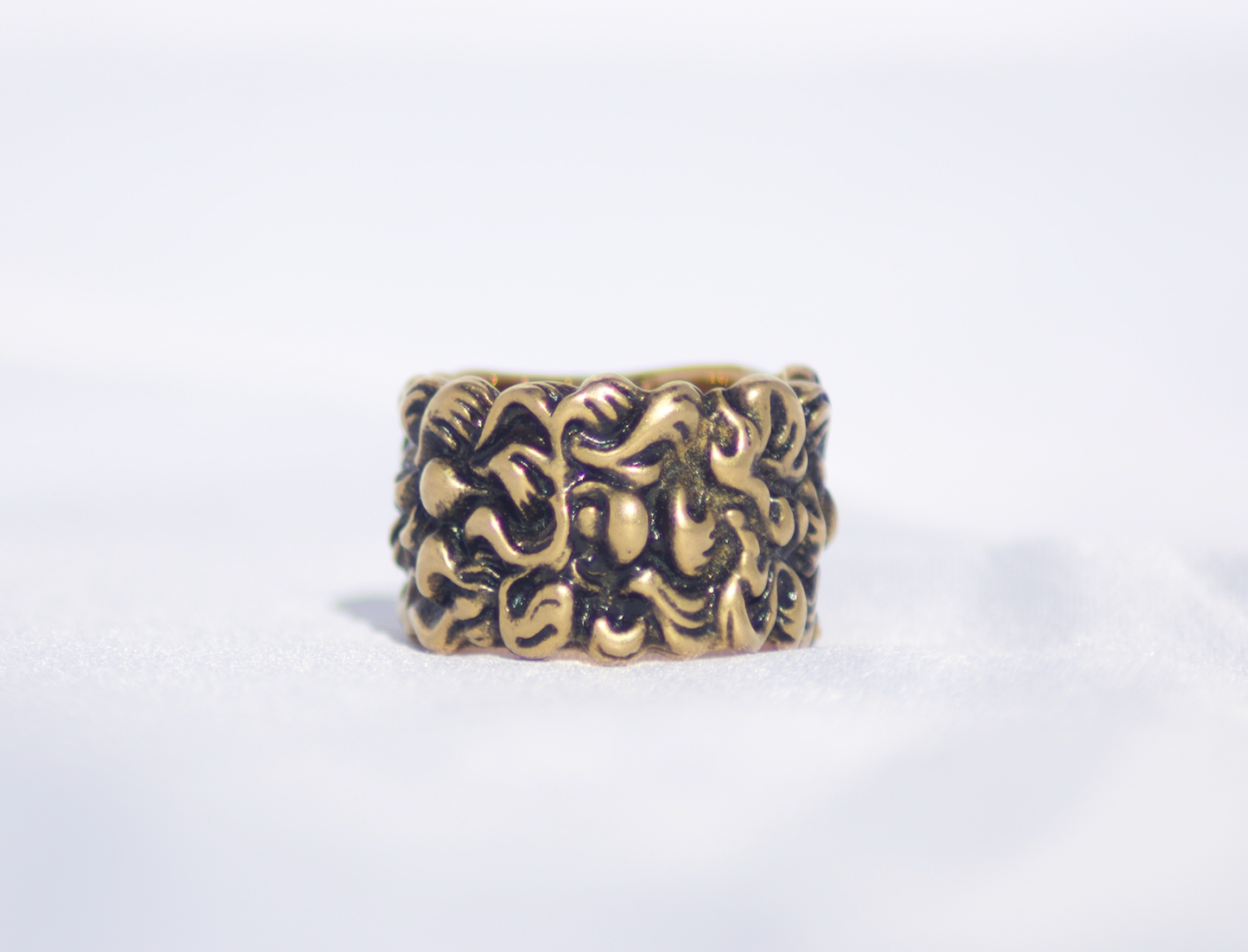 Gucci Lionhead Mane Ring in Antique Gold