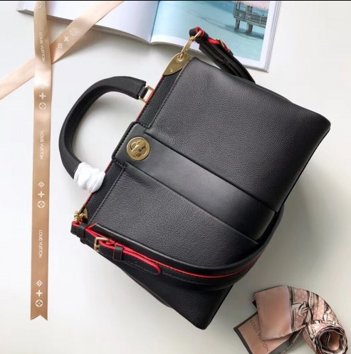 Louis Vuitton Astrid Veau Nuage Leather Noir