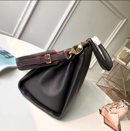Louis Vuitton Astrid Veau Nuage Leather Noir