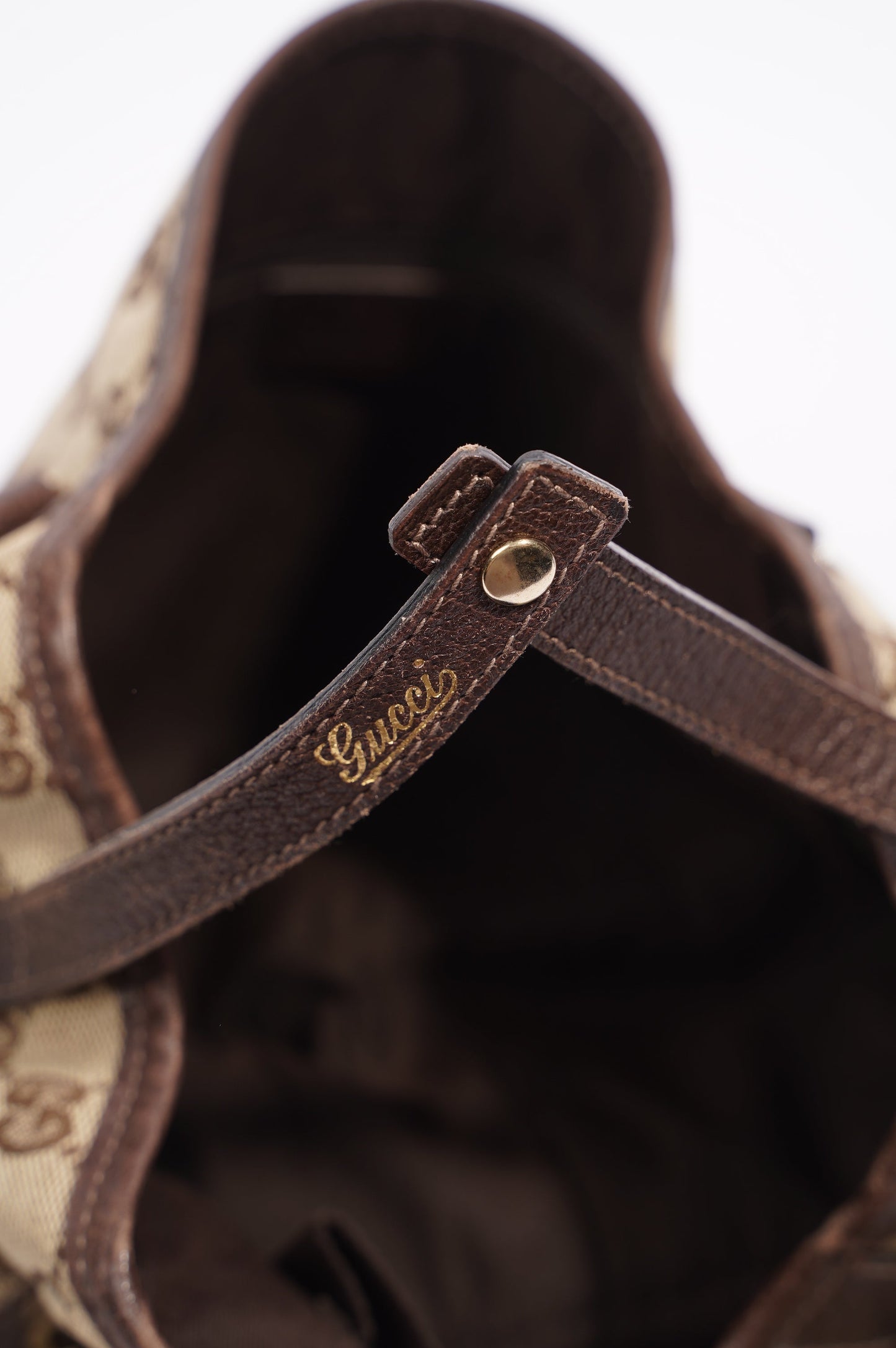Gucci Pelham Shoulder Bag Supreme Canvas