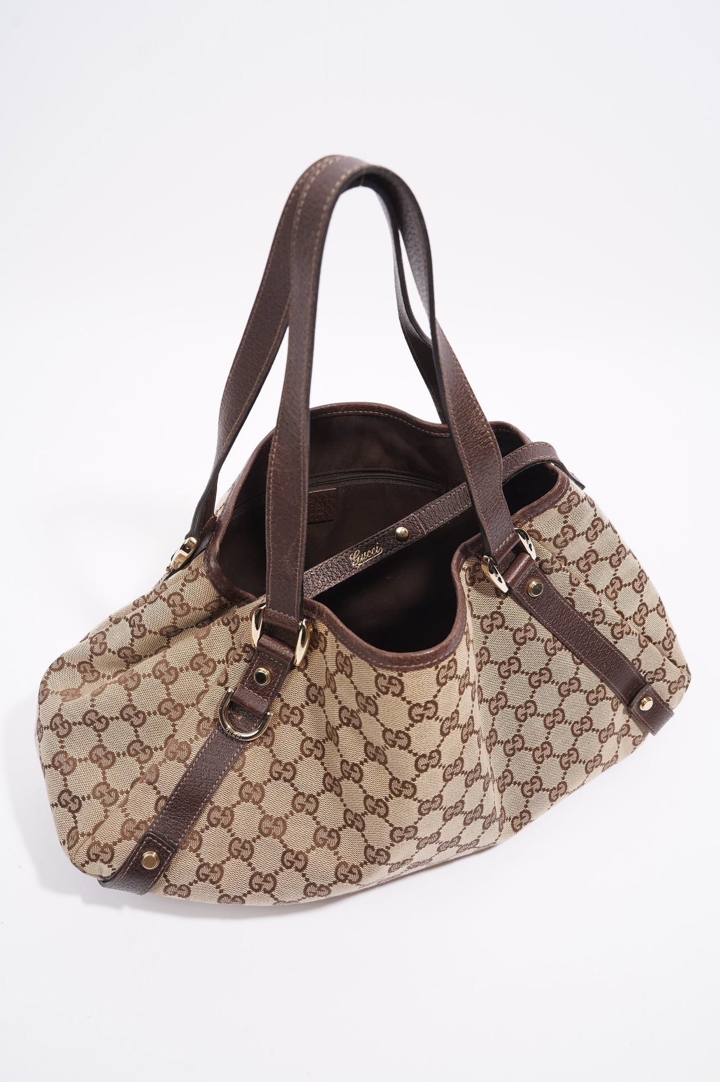 Gucci Pelham Shoulder Bag Supreme Canvas