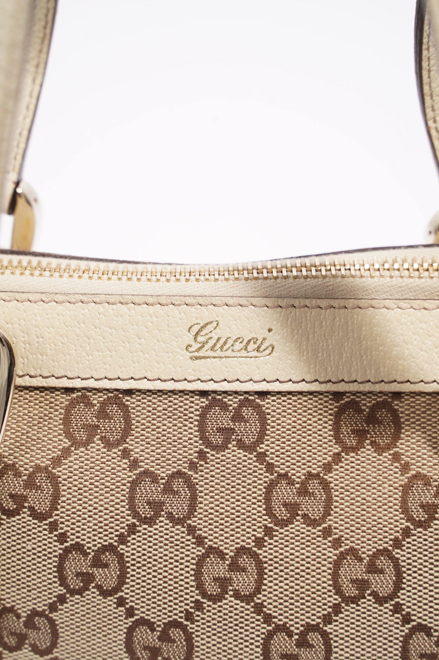 Gucci Abbey Shoulder Bag Supreme Print / White Canvas Small