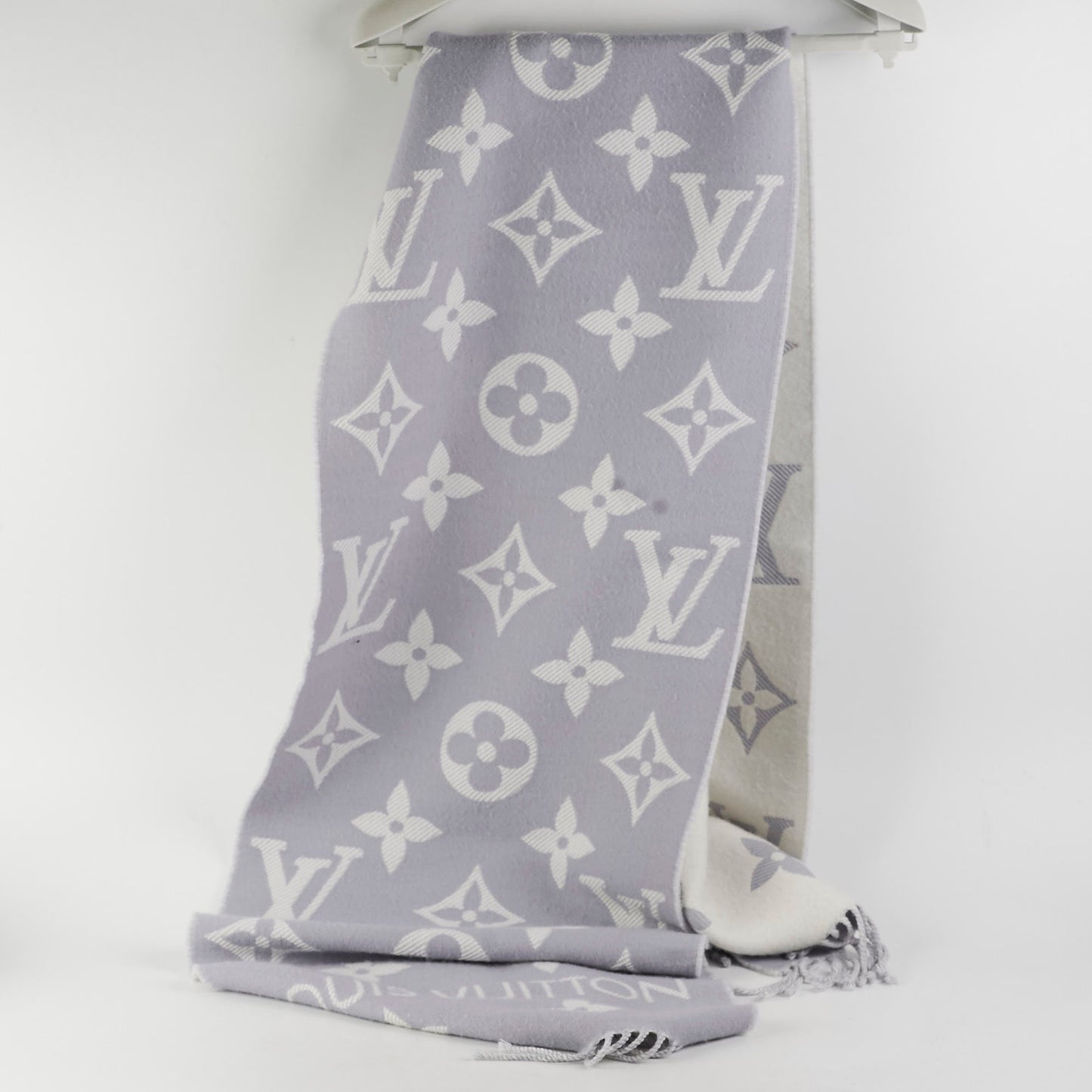 Louis Vuitton Essential Scarf Grey/Purple