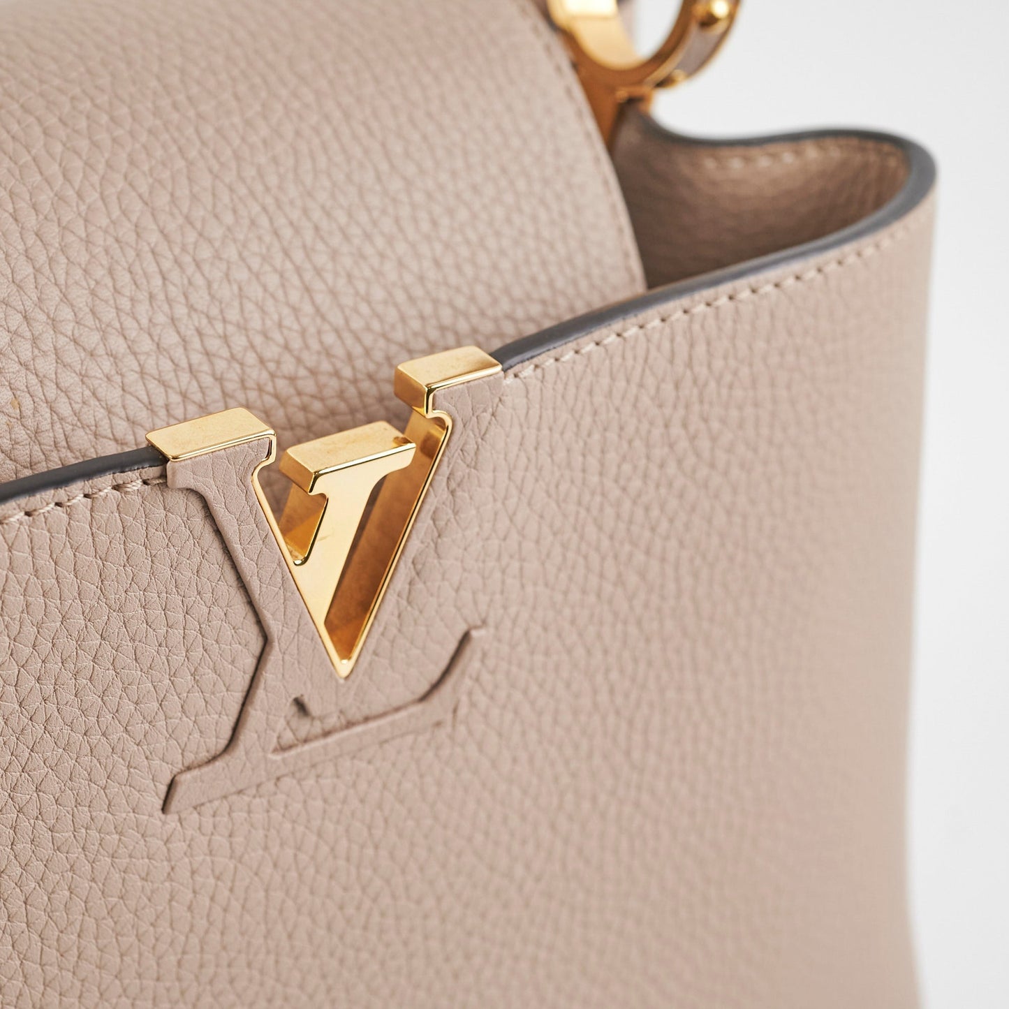 Louis Vuitton Capucines MM Taupe Galet
