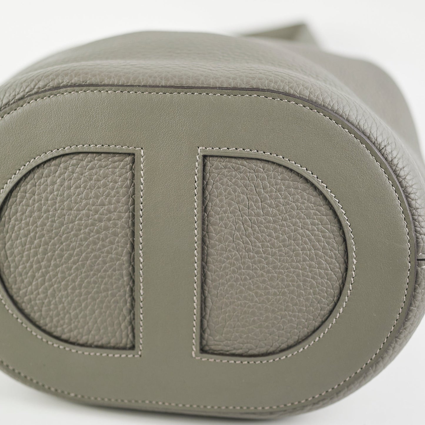 Hermes In The Loop 23 Clemence Gris Meyer - U Stamp