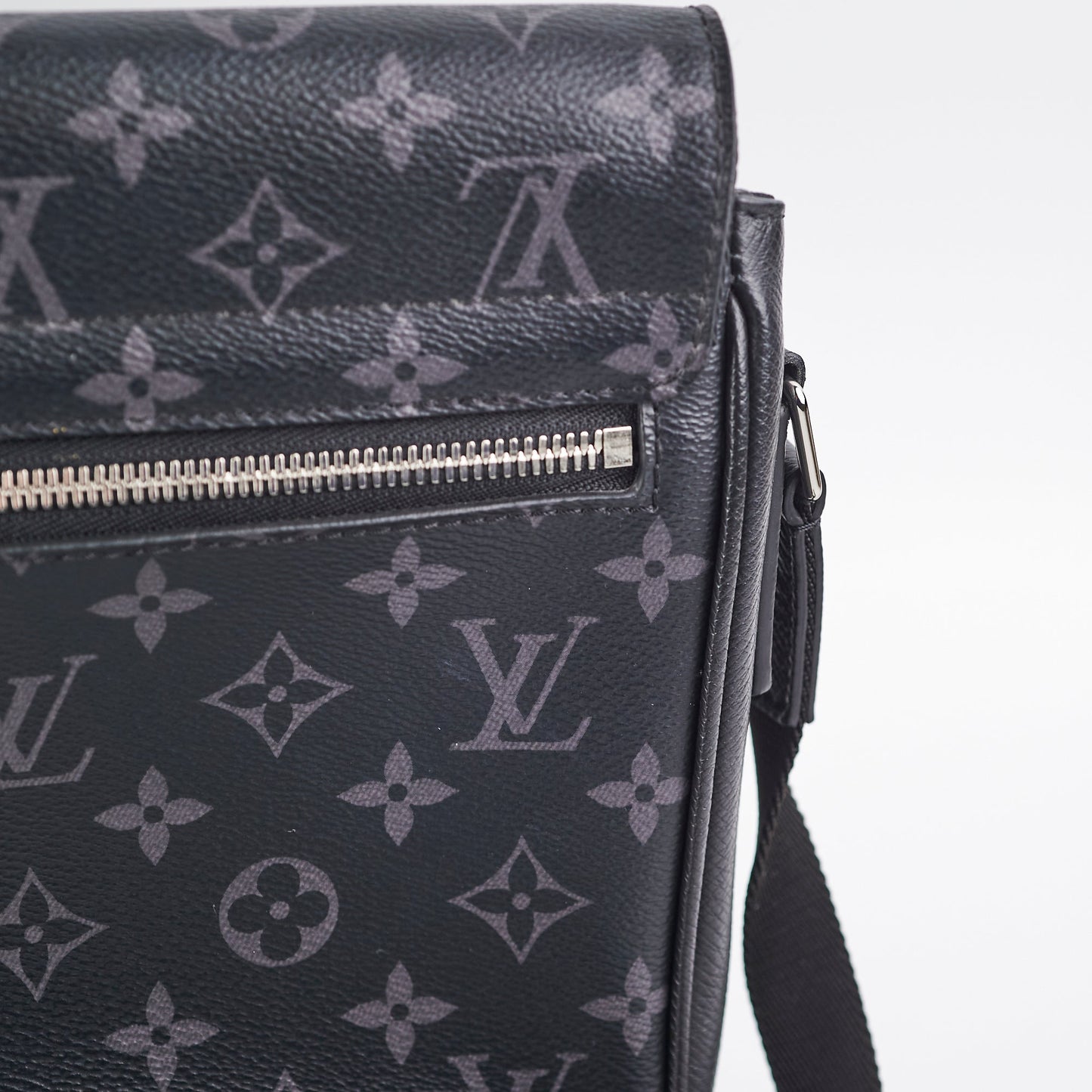 Louis Vuitton Damier Ebene Messenger Black