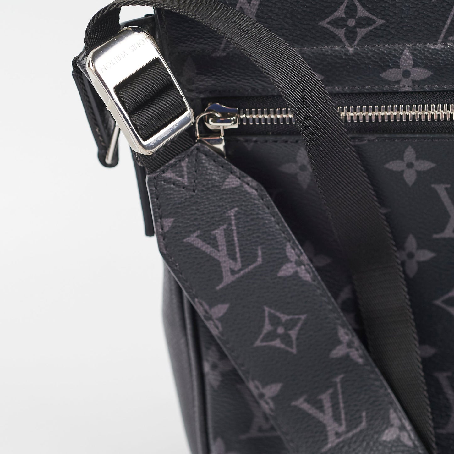 Louis Vuitton Damier Ebene Messenger Black