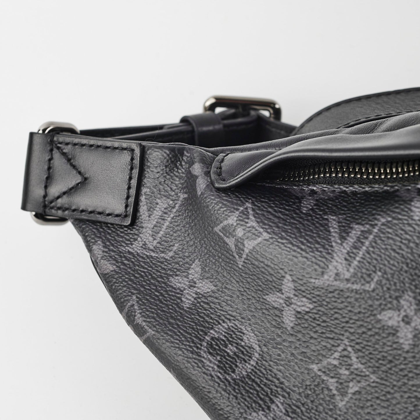 Louis Vuitton Discovery GM Bumbag