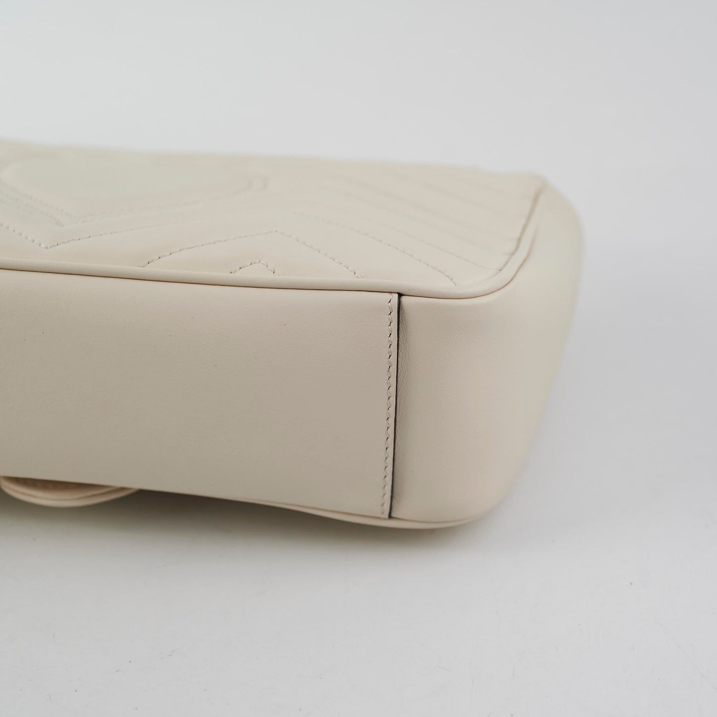 Gucci Marmont Medium Ivory
