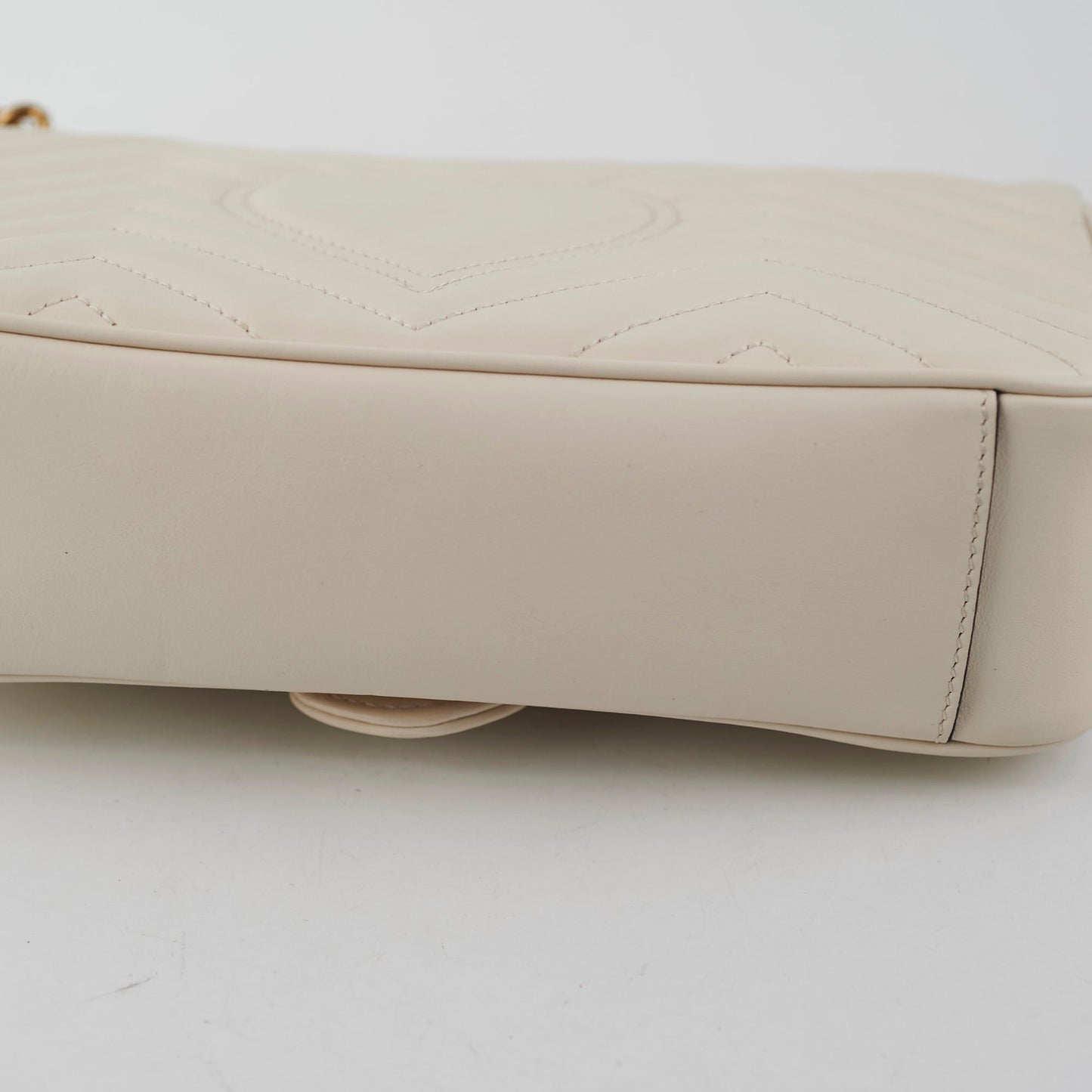 Gucci Marmont Medium Ivory