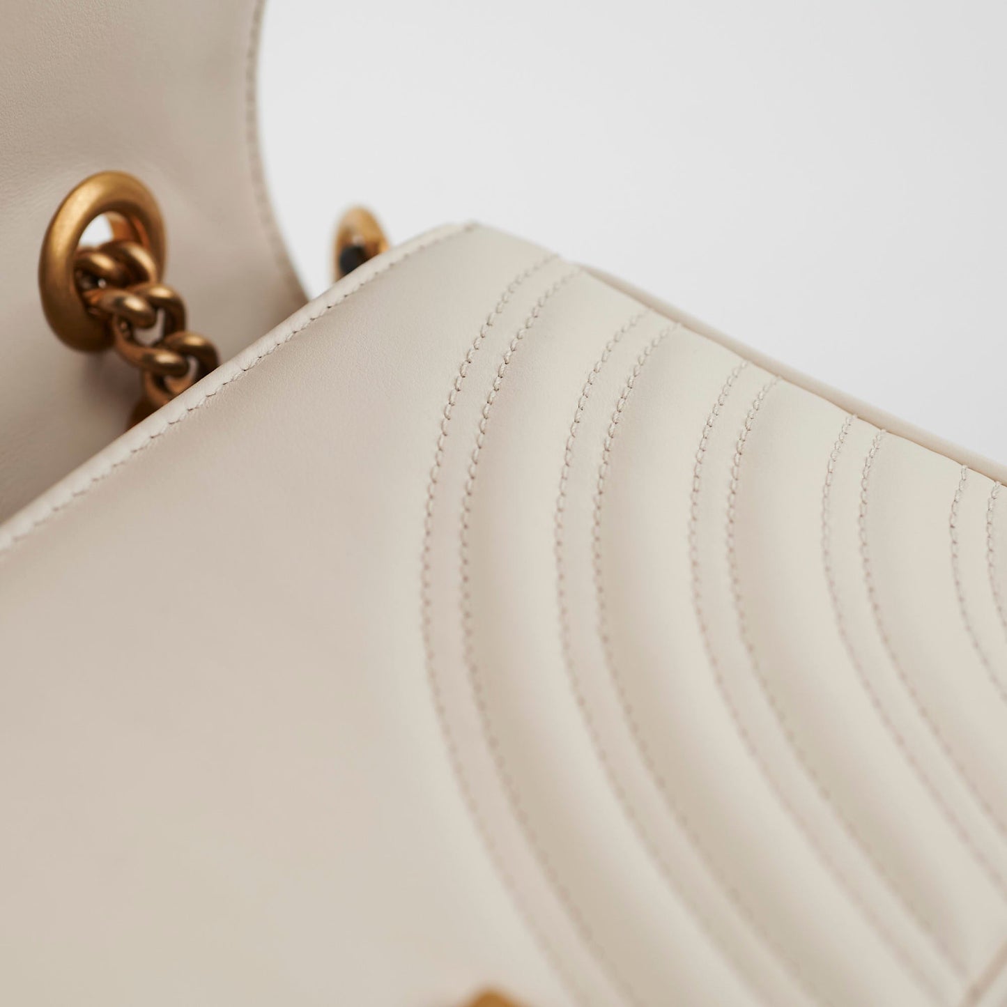 Gucci Marmont Medium Ivory