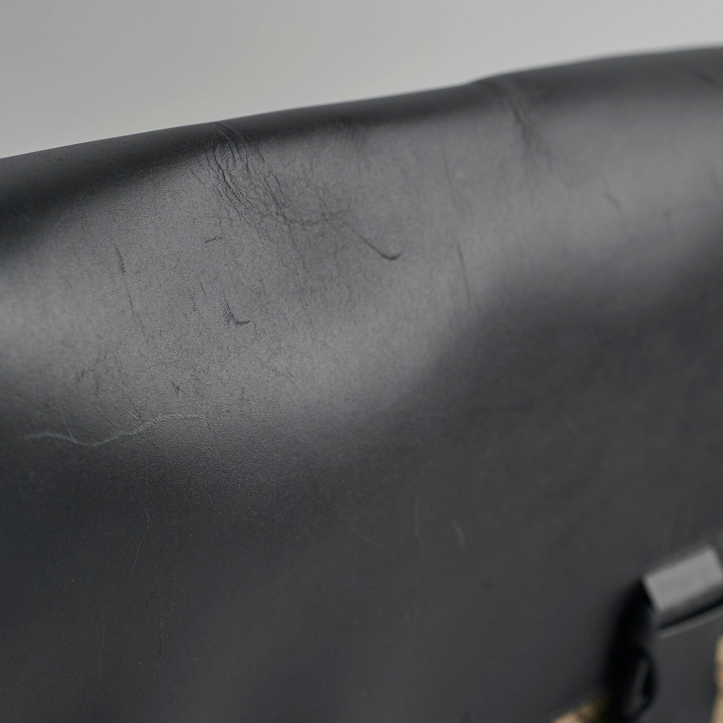 Gucci GG Surpreme Monogram Messenger Bag