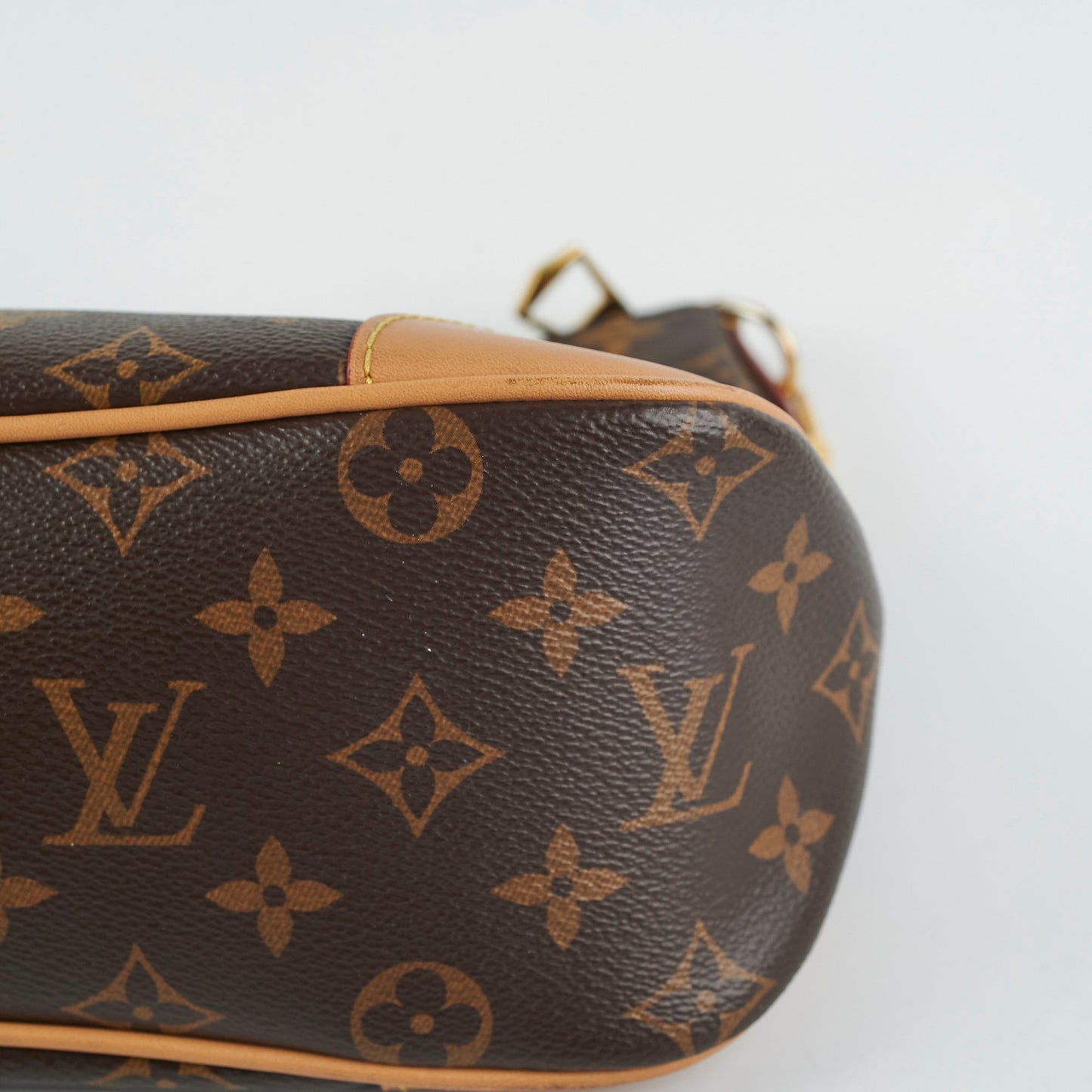 Louis Vuitton Boulogne Monogram Microchipped