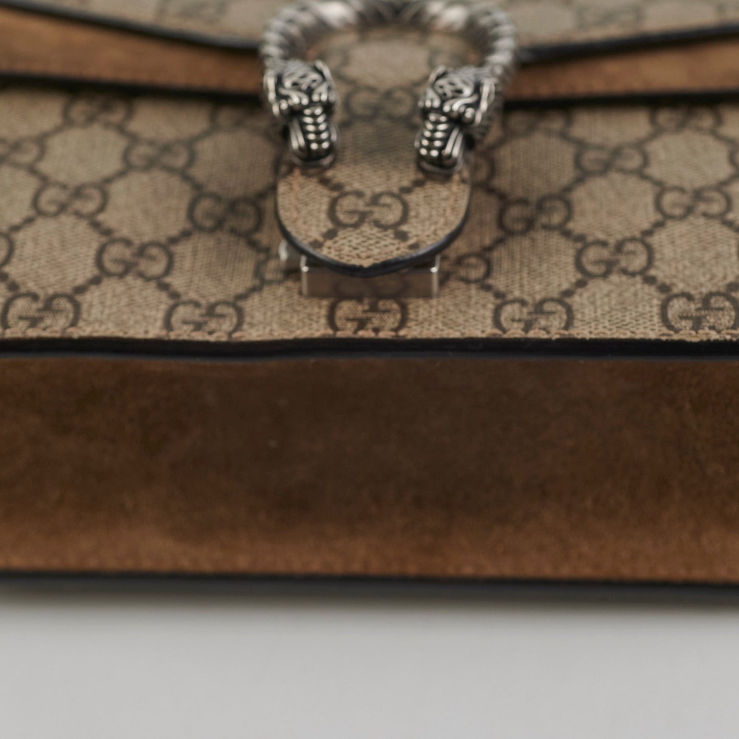 Gucci Dionysus GG Supreme Mini Bag