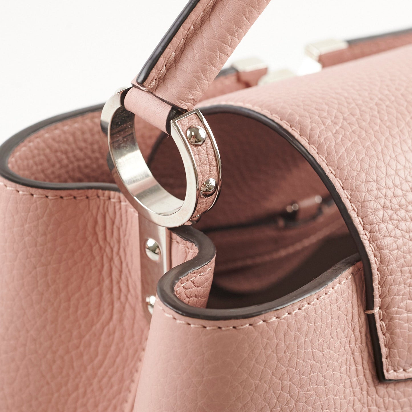 Louis Vuitton Capucines PM Magnolia