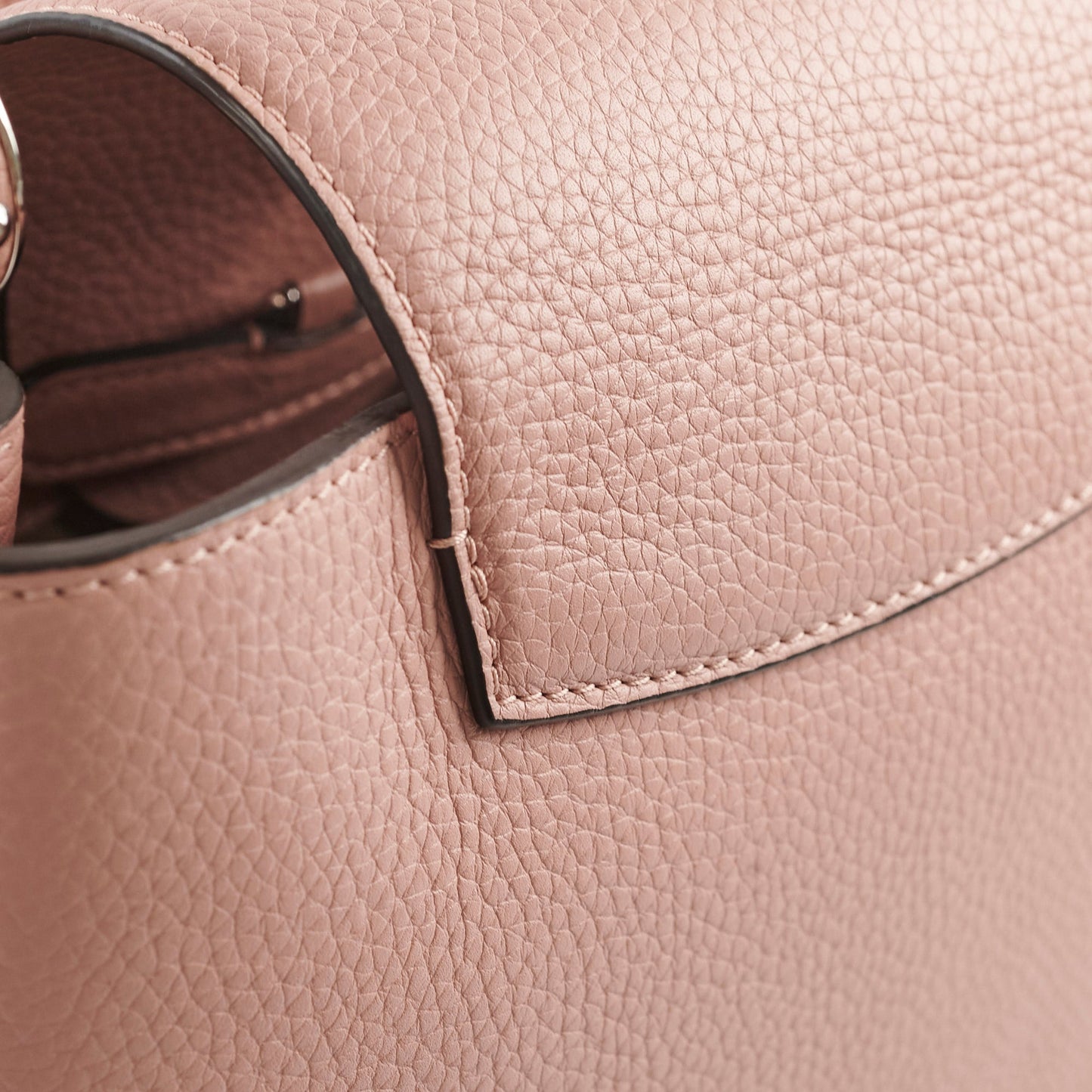 Louis Vuitton Capucines PM Magnolia