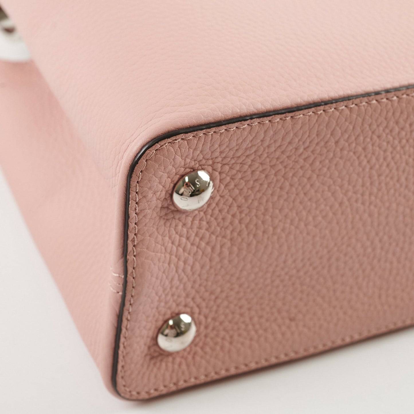Louis Vuitton Capucines PM Magnolia
