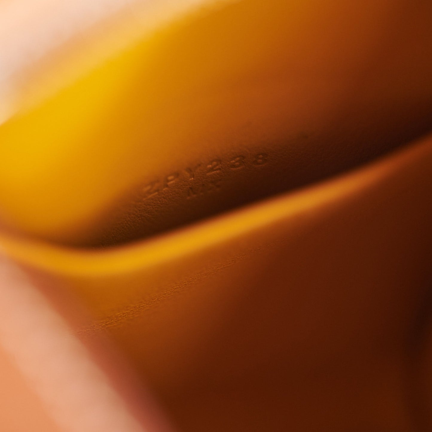 Hermes Mini Lindy Gold/Jaune Ambre
